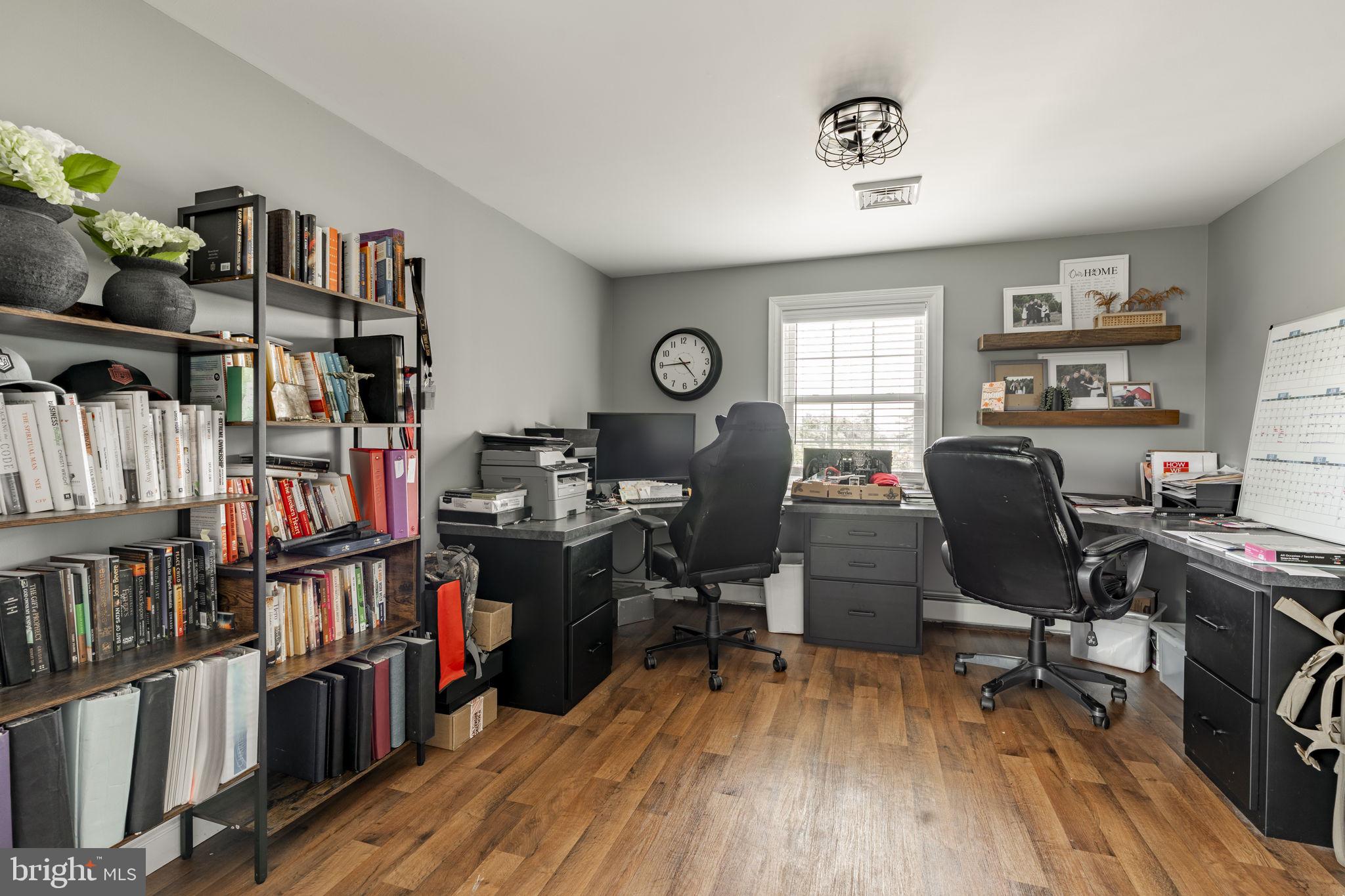 CAERNARVON TWP - Residential