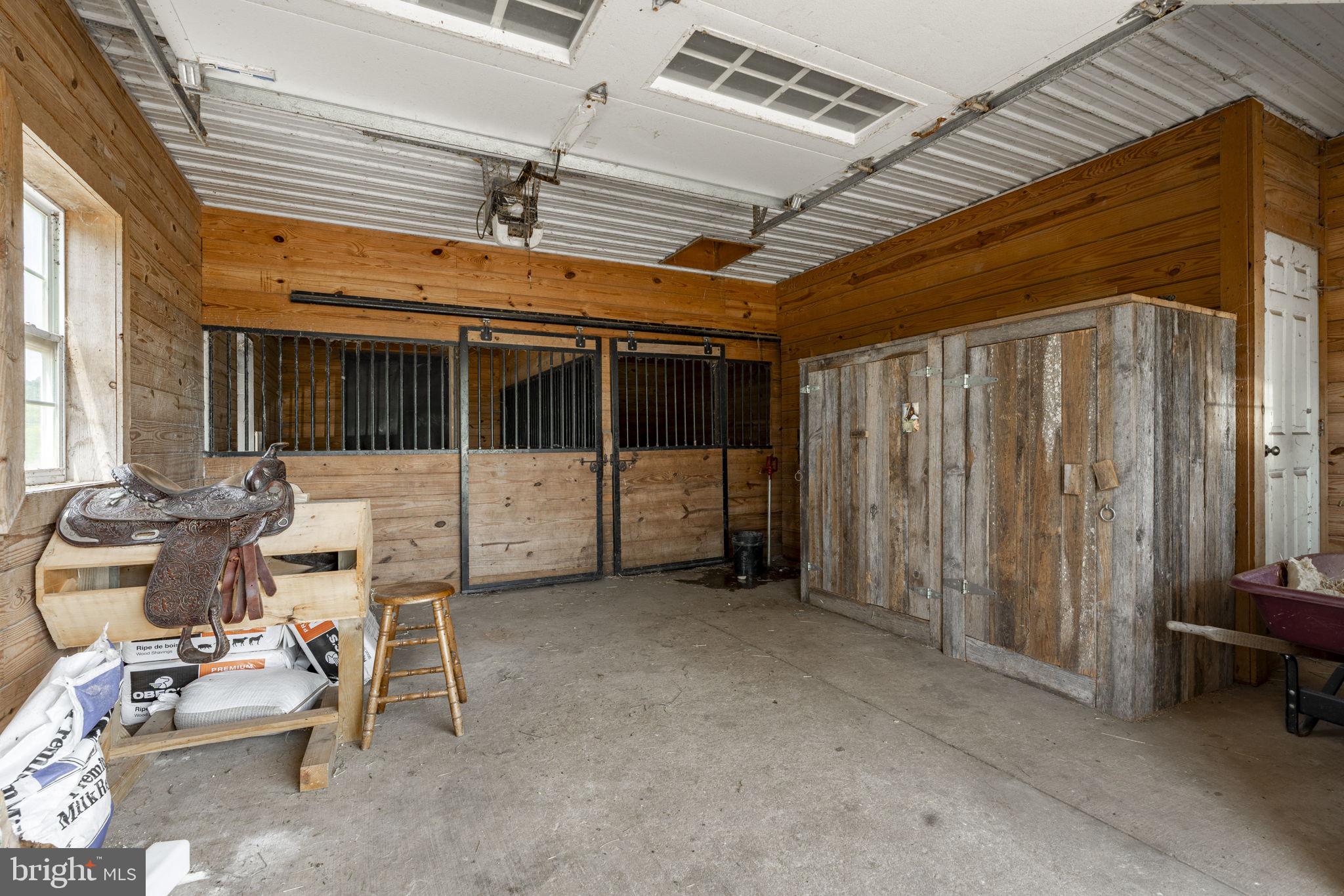 CAERNARVON TWP - Residential