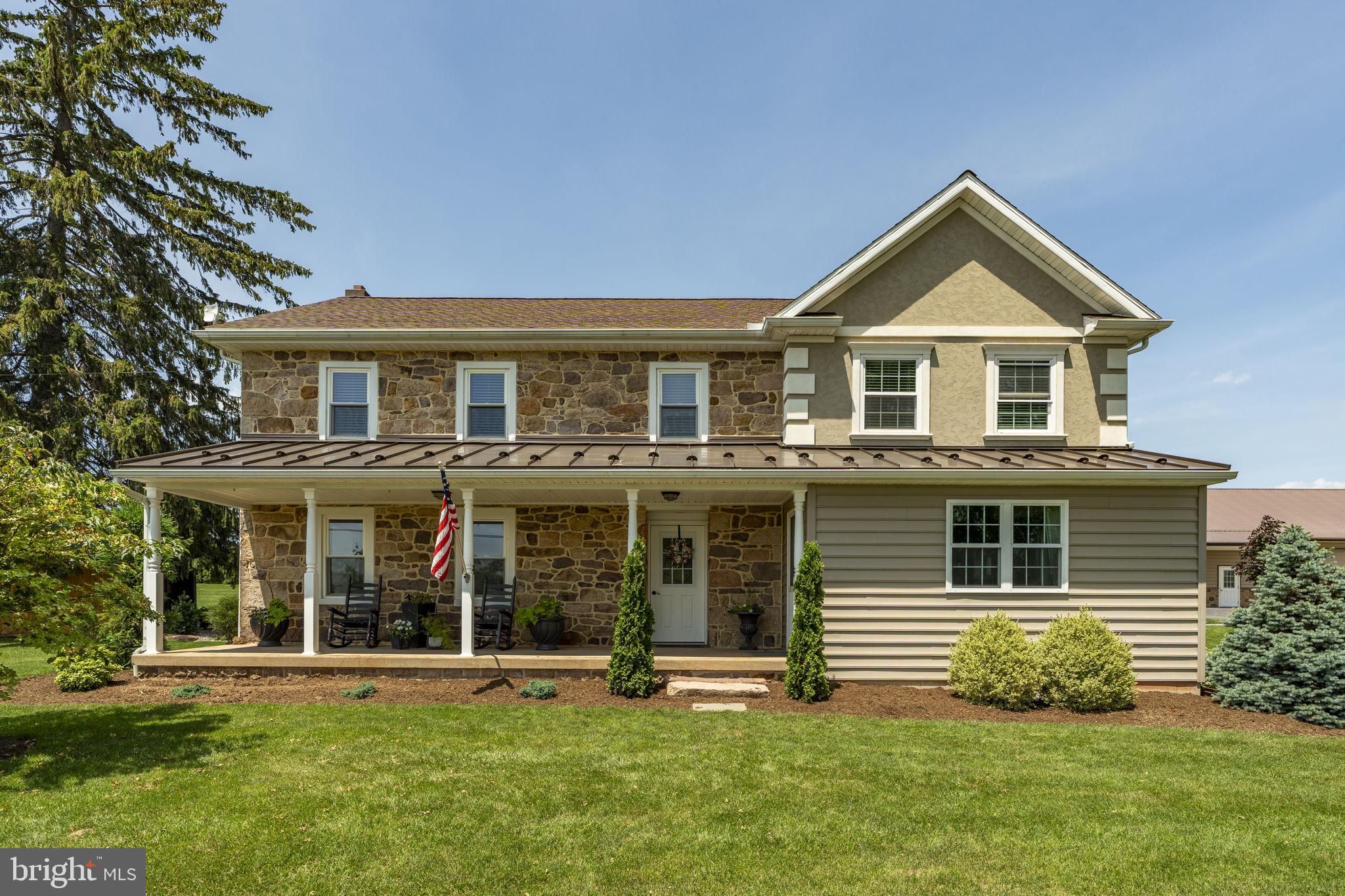 CAERNARVON TWP - Residential