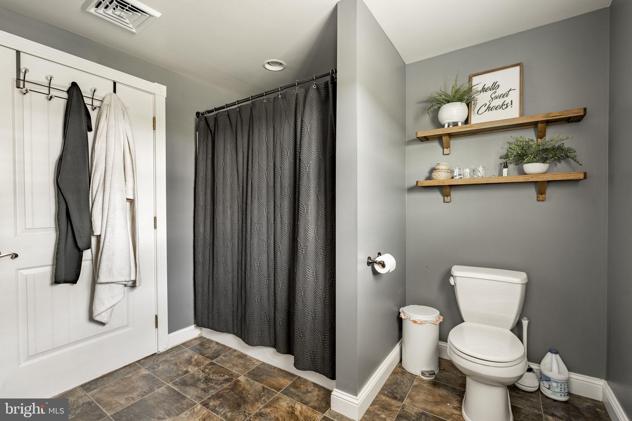 CAERNARVON TWP - Residential