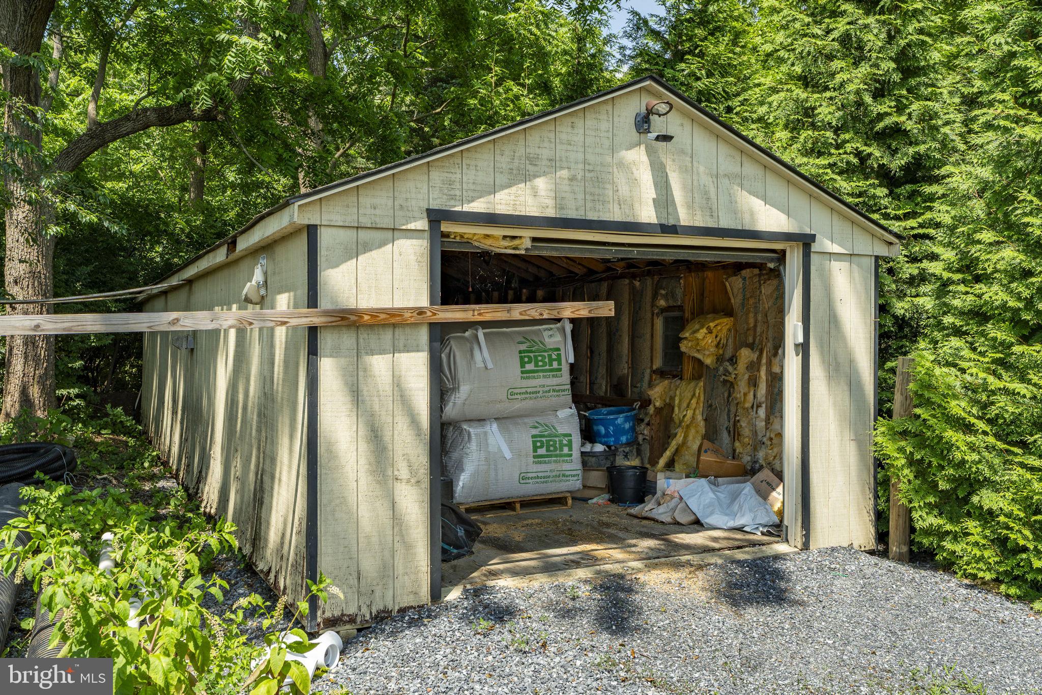 CAERNARVON TWP - Residential