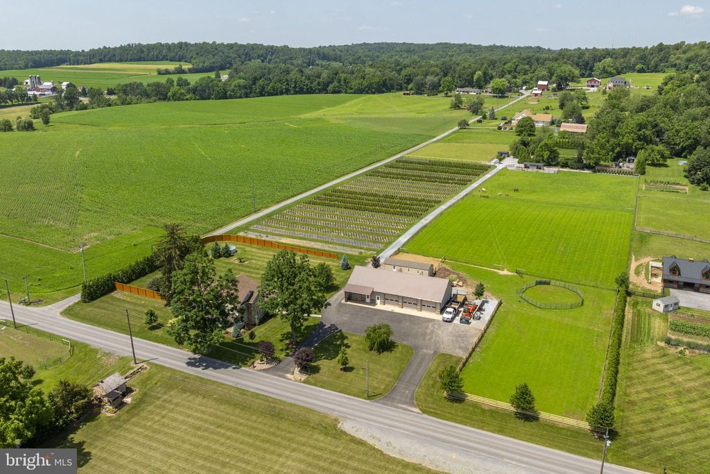 Photo of 2271 Valley View Road, NARVON, PA 17555 (MLS # PALA2072964)