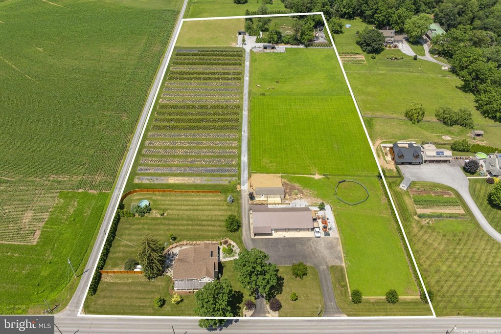 Photo of 2271 Valley View Road, NARVON, PA 17555 (MLS # PALA2072964)
