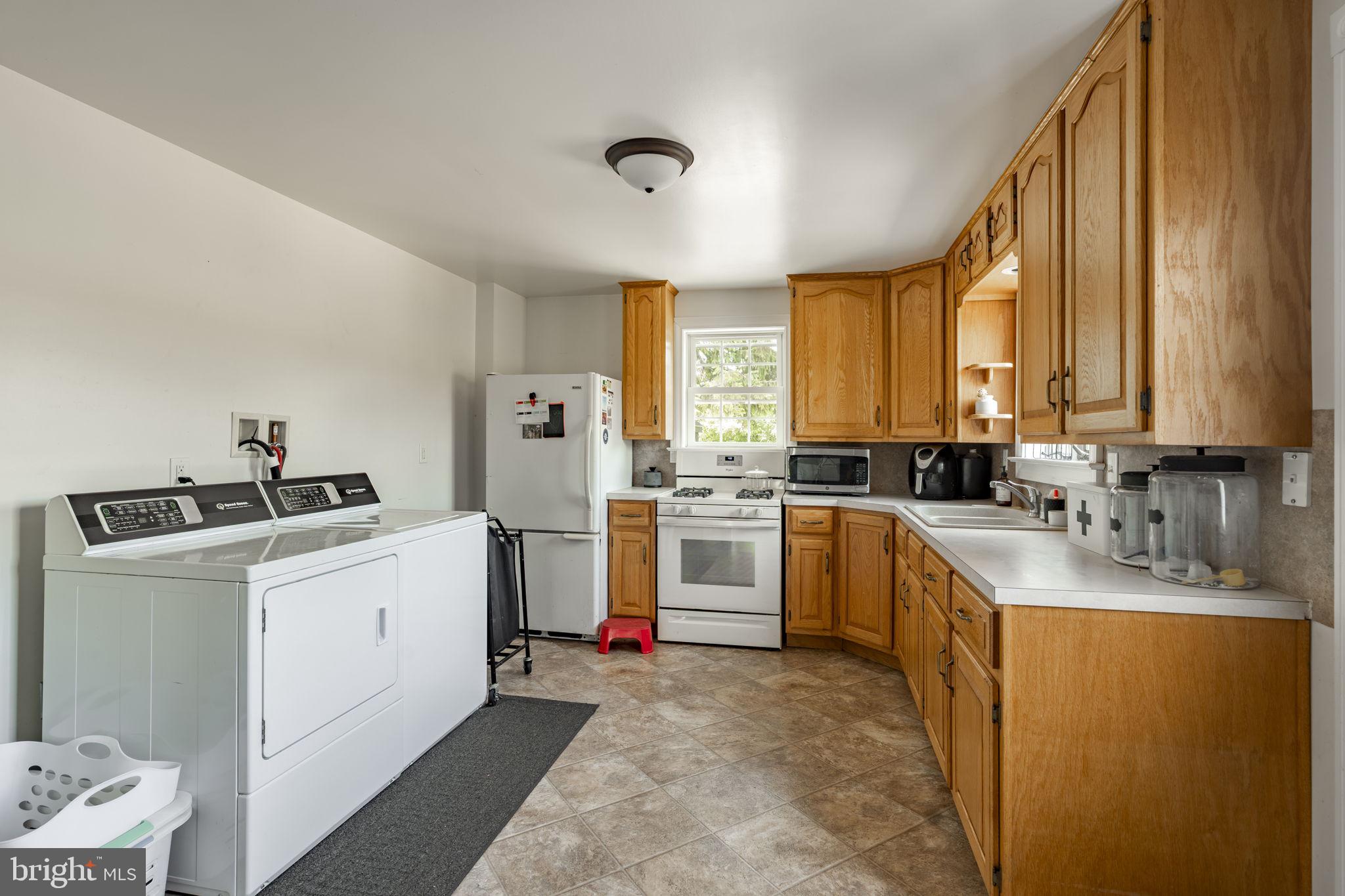 CAERNARVON TWP - Residential