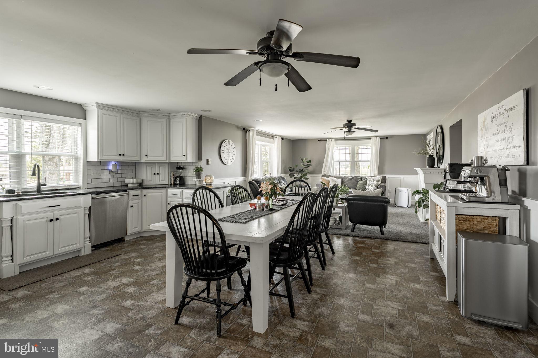 CAERNARVON TWP - Residential