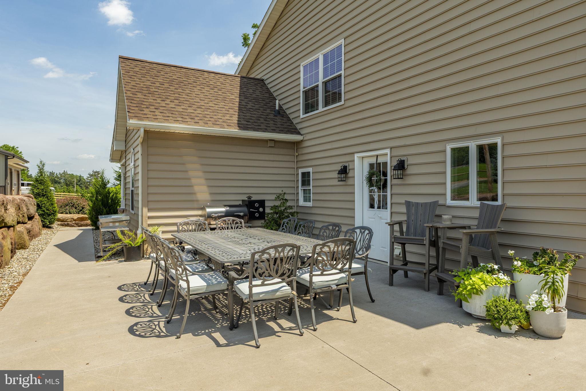 CAERNARVON TWP - Residential