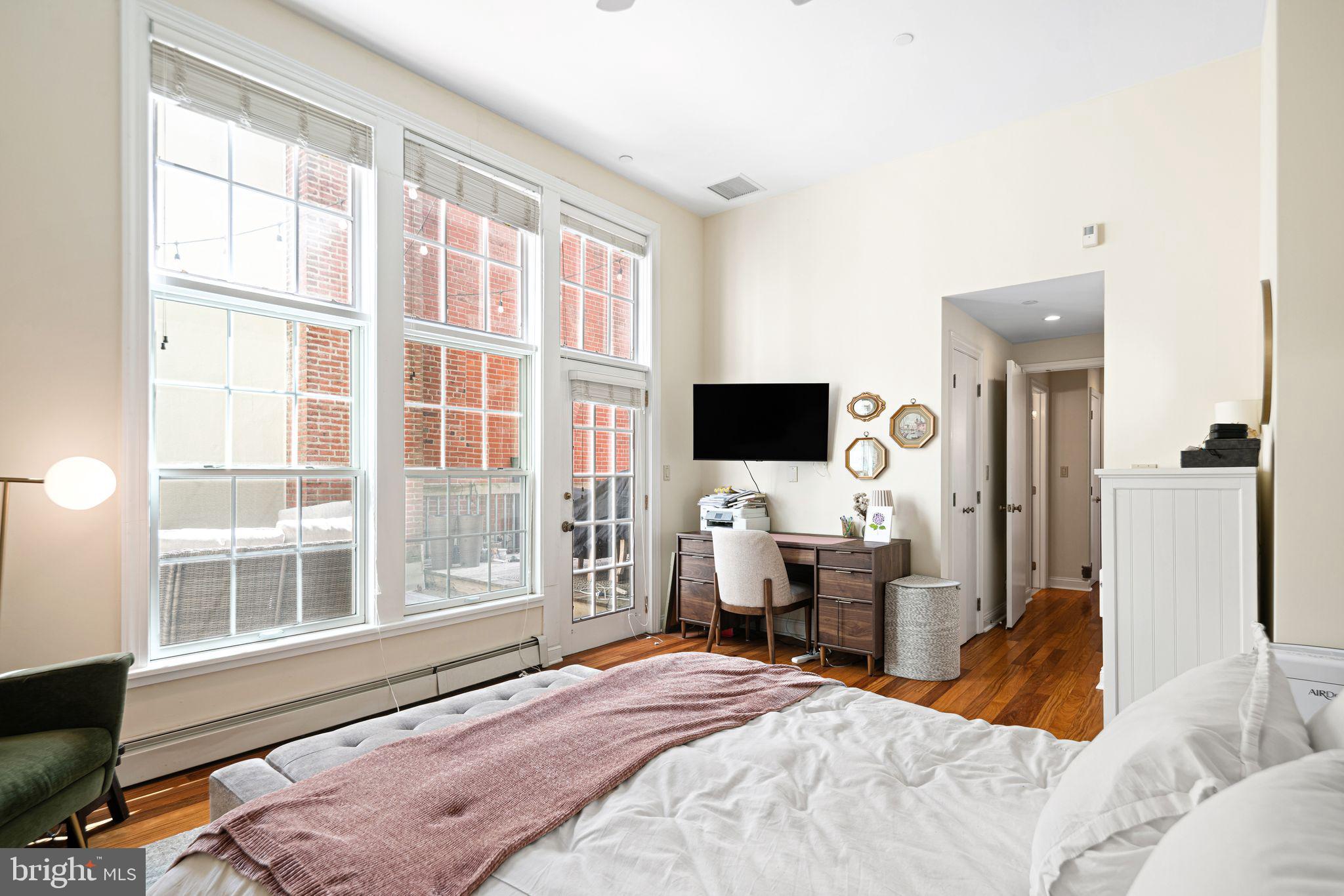 211 S 4TH STREET 25 306