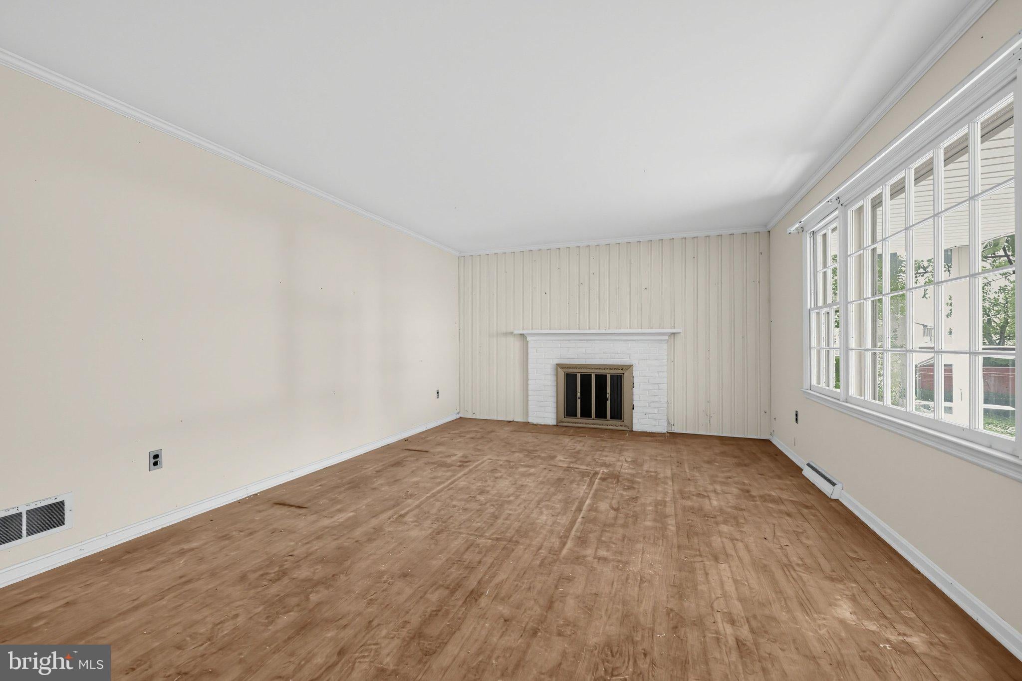 124 DELVIEW DRIVE