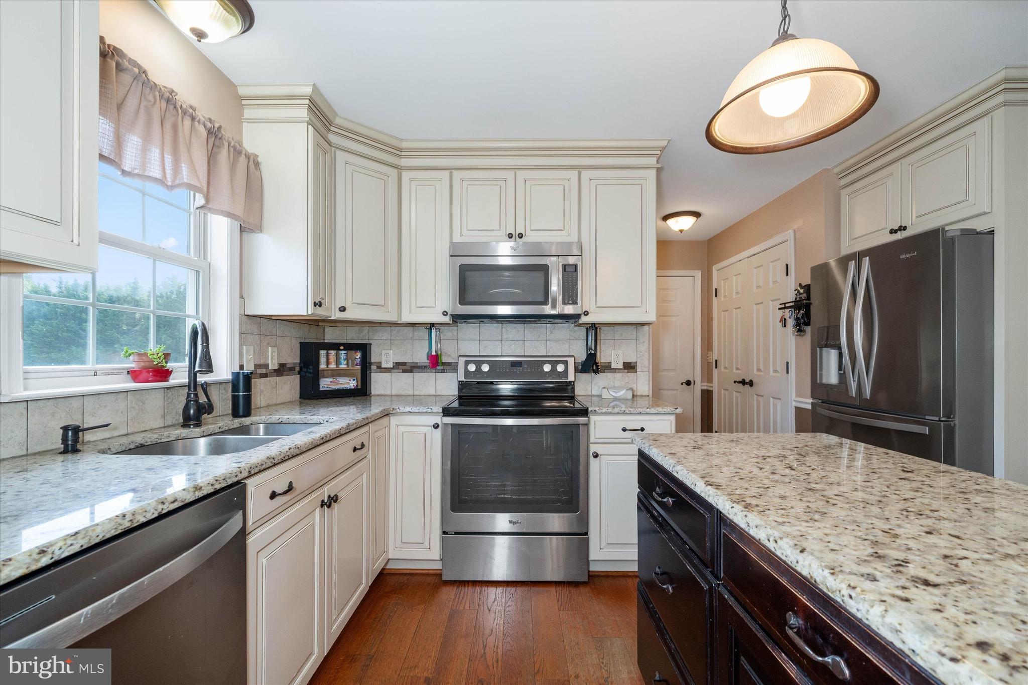 AMBER RIDGE - Residential