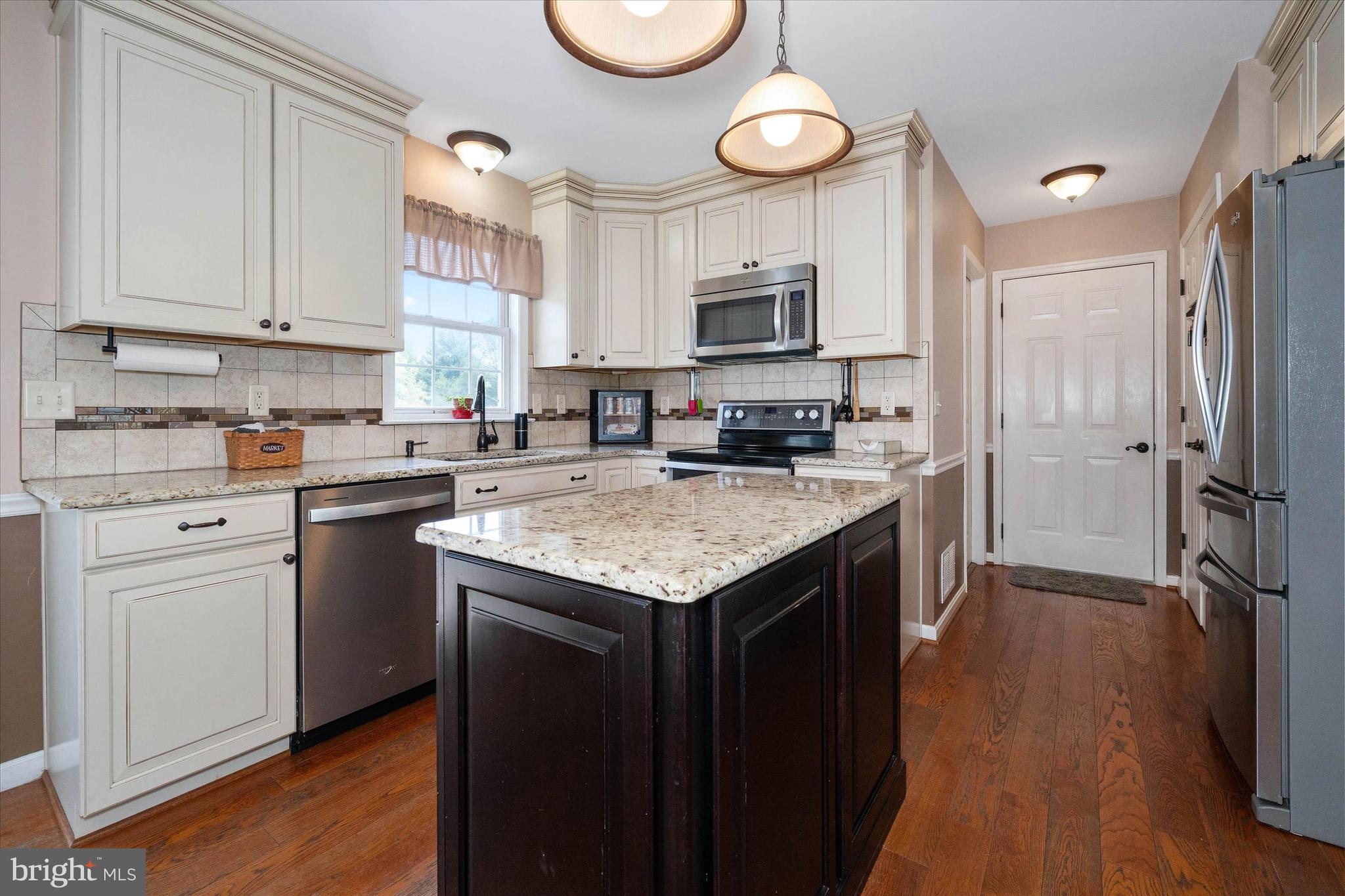 AMBER RIDGE - Residential