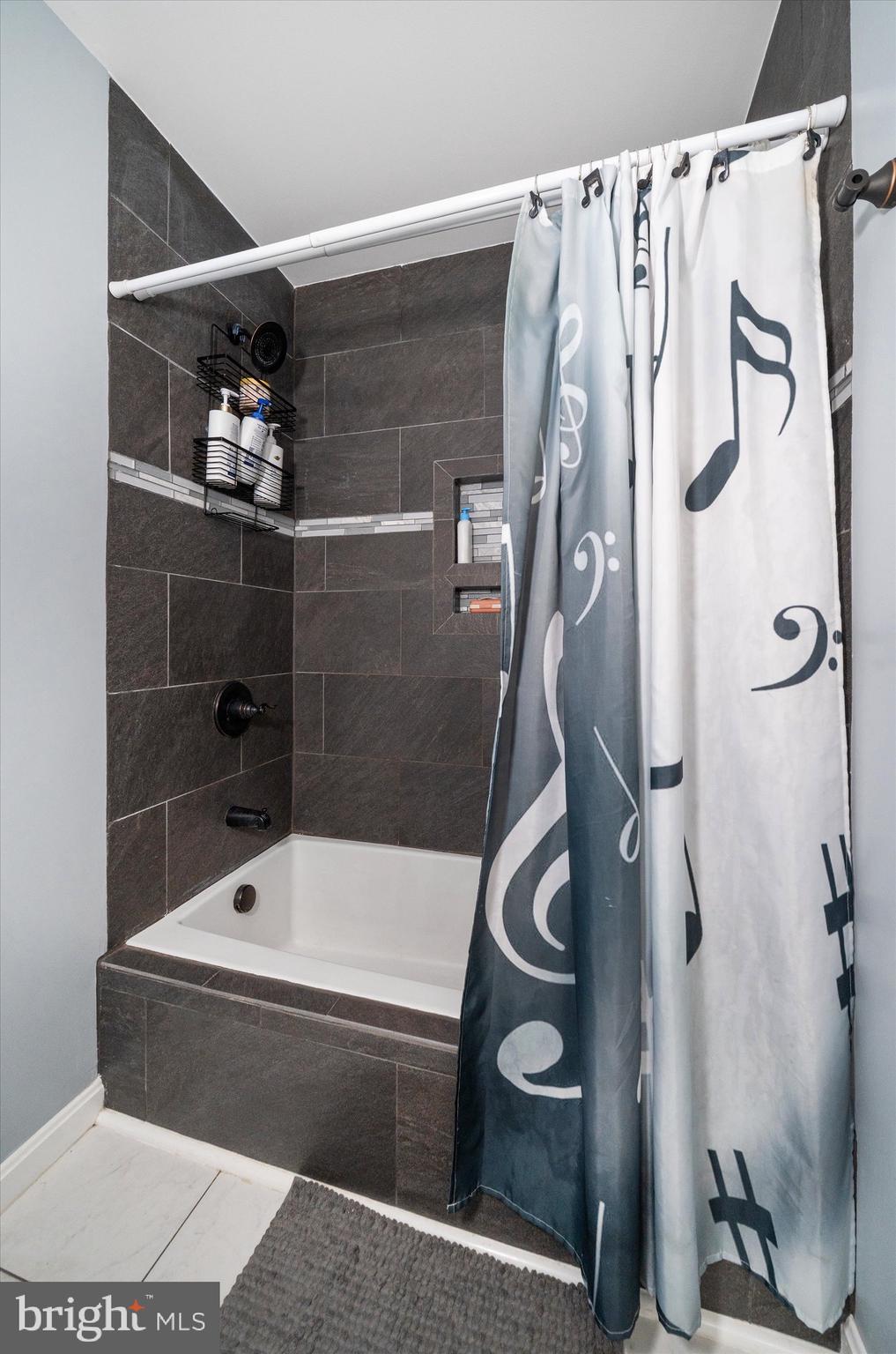 AMBER RIDGE - Residential