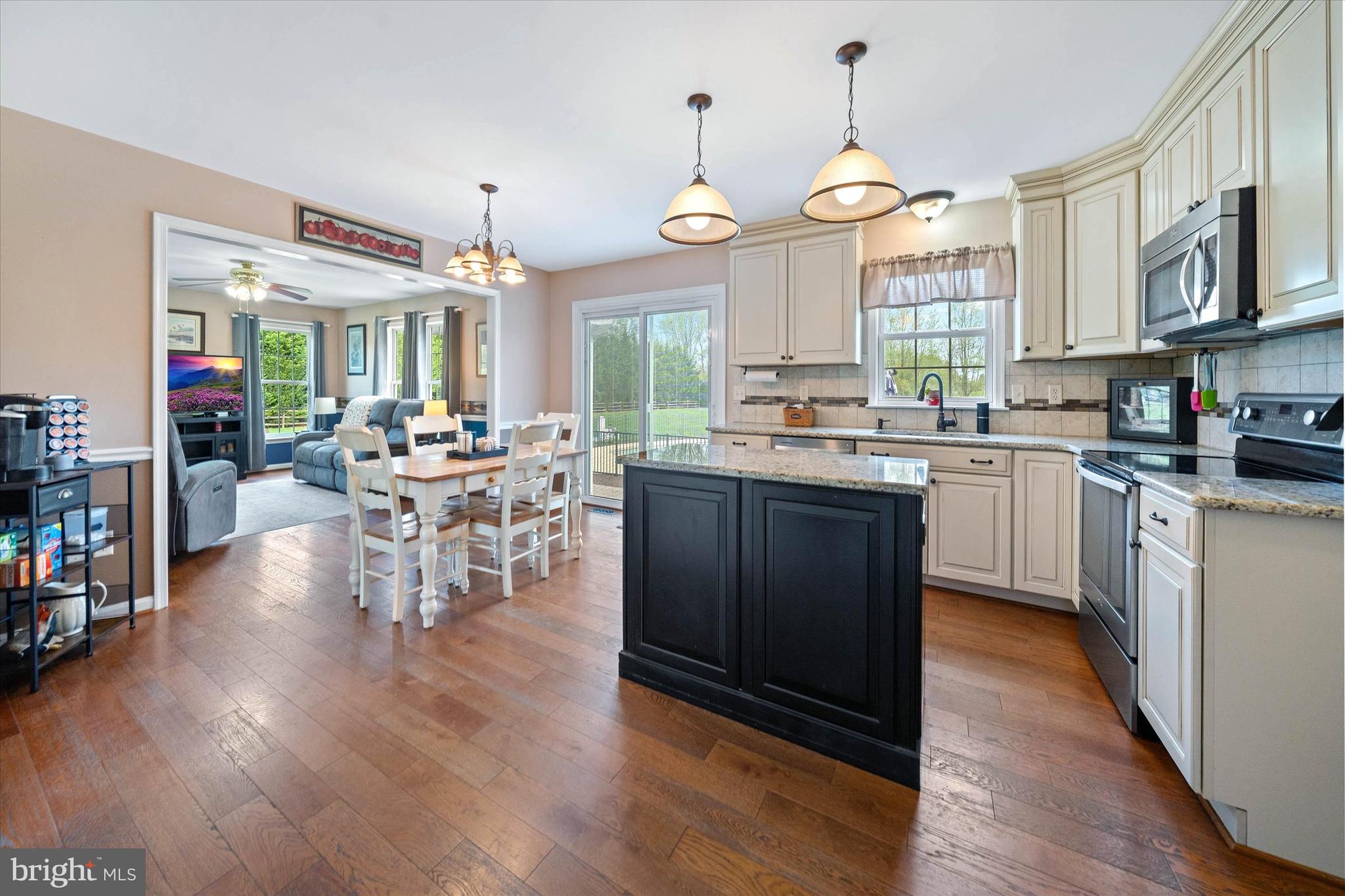 AMBER RIDGE - Residential