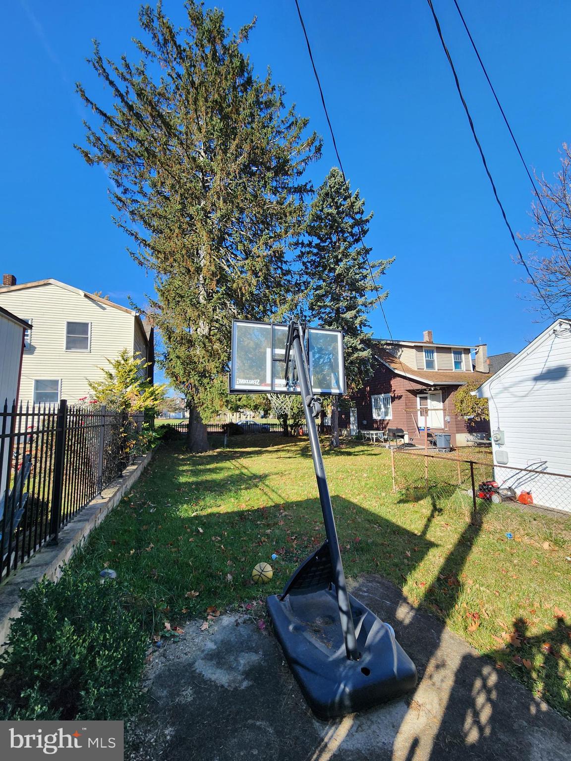 625 GIRARD E S AVENUE