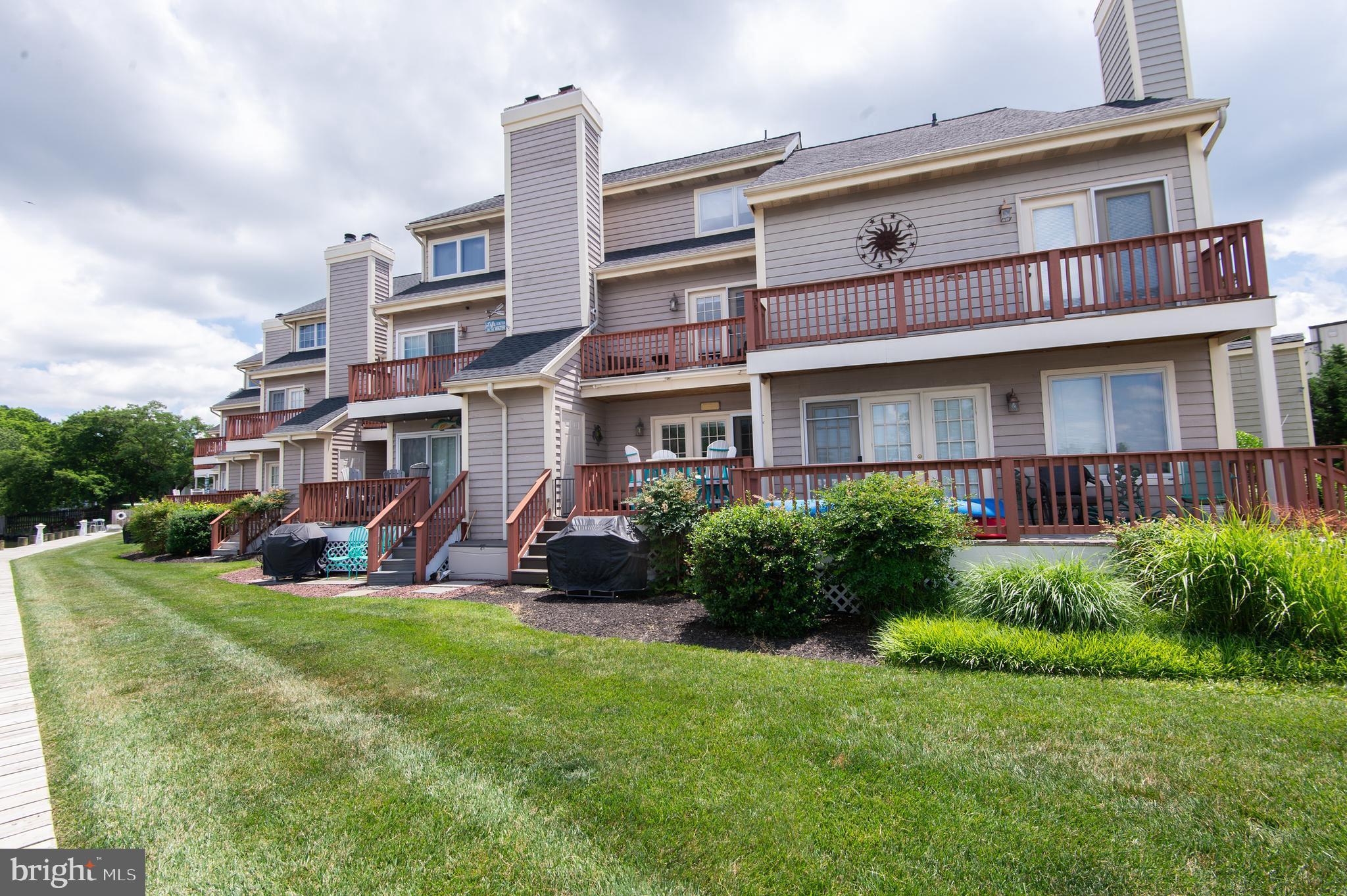 WARWICK LANDING - Residential