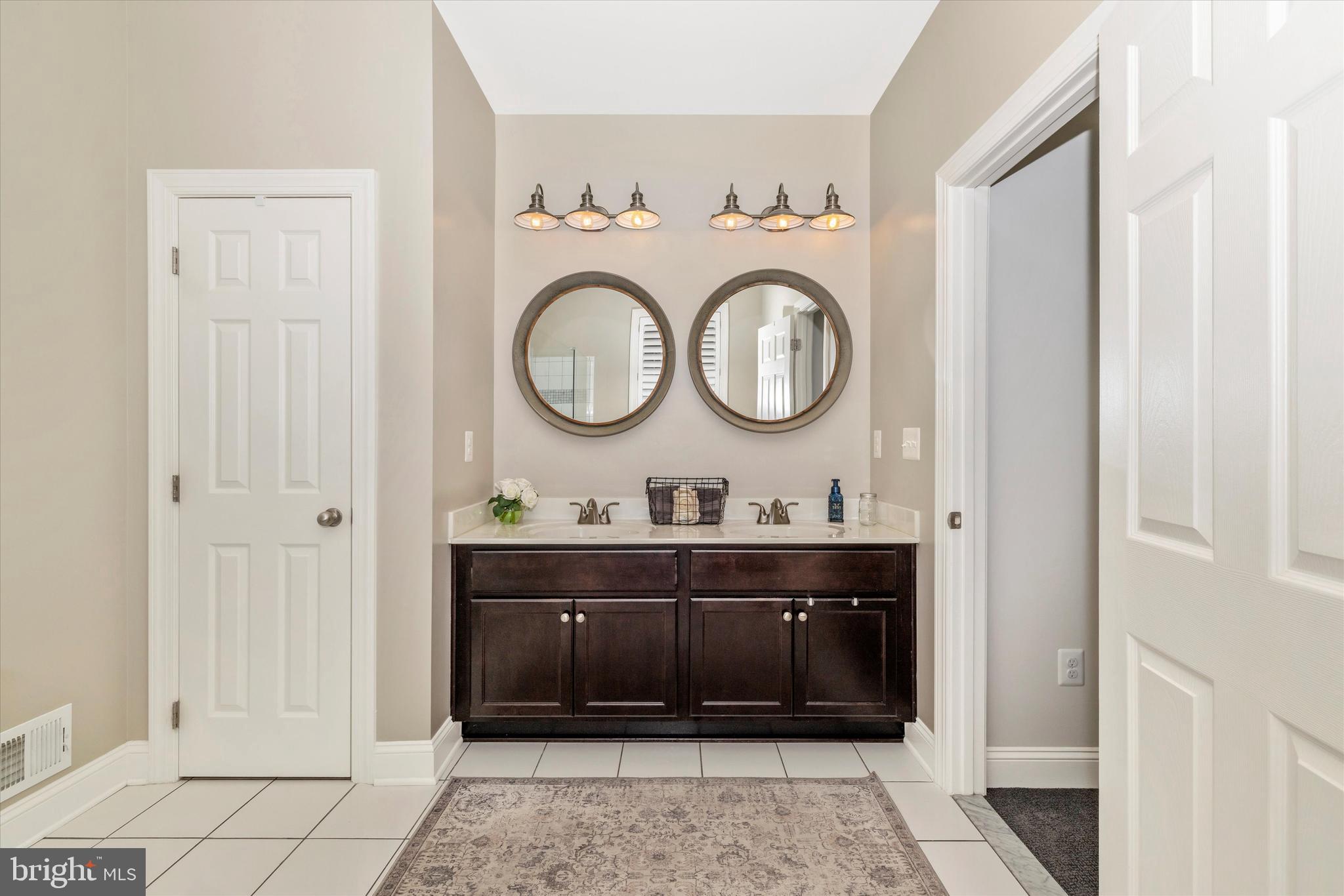 ROYAL OAKS - Residential