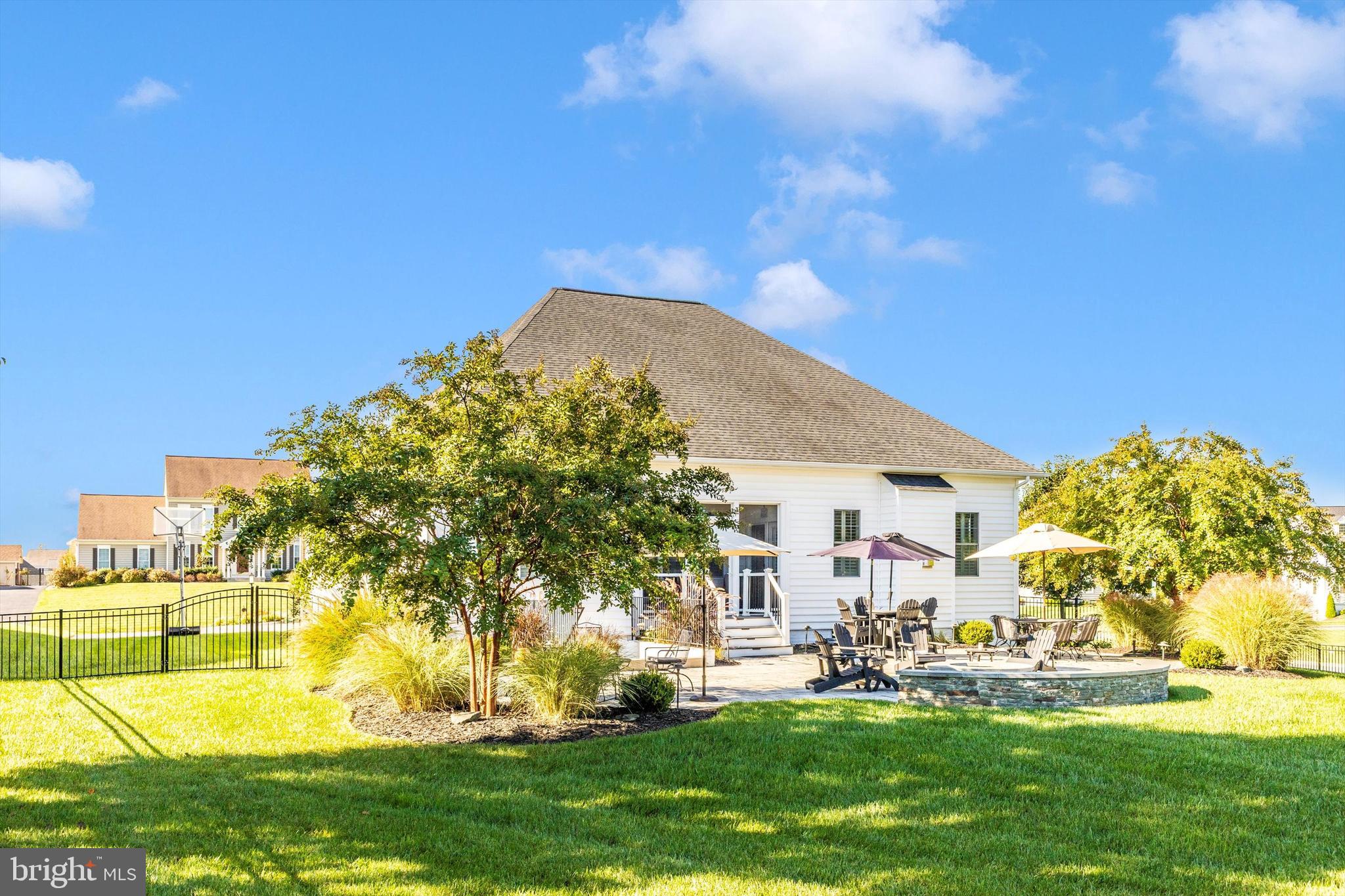 ROYAL OAKS - Residential