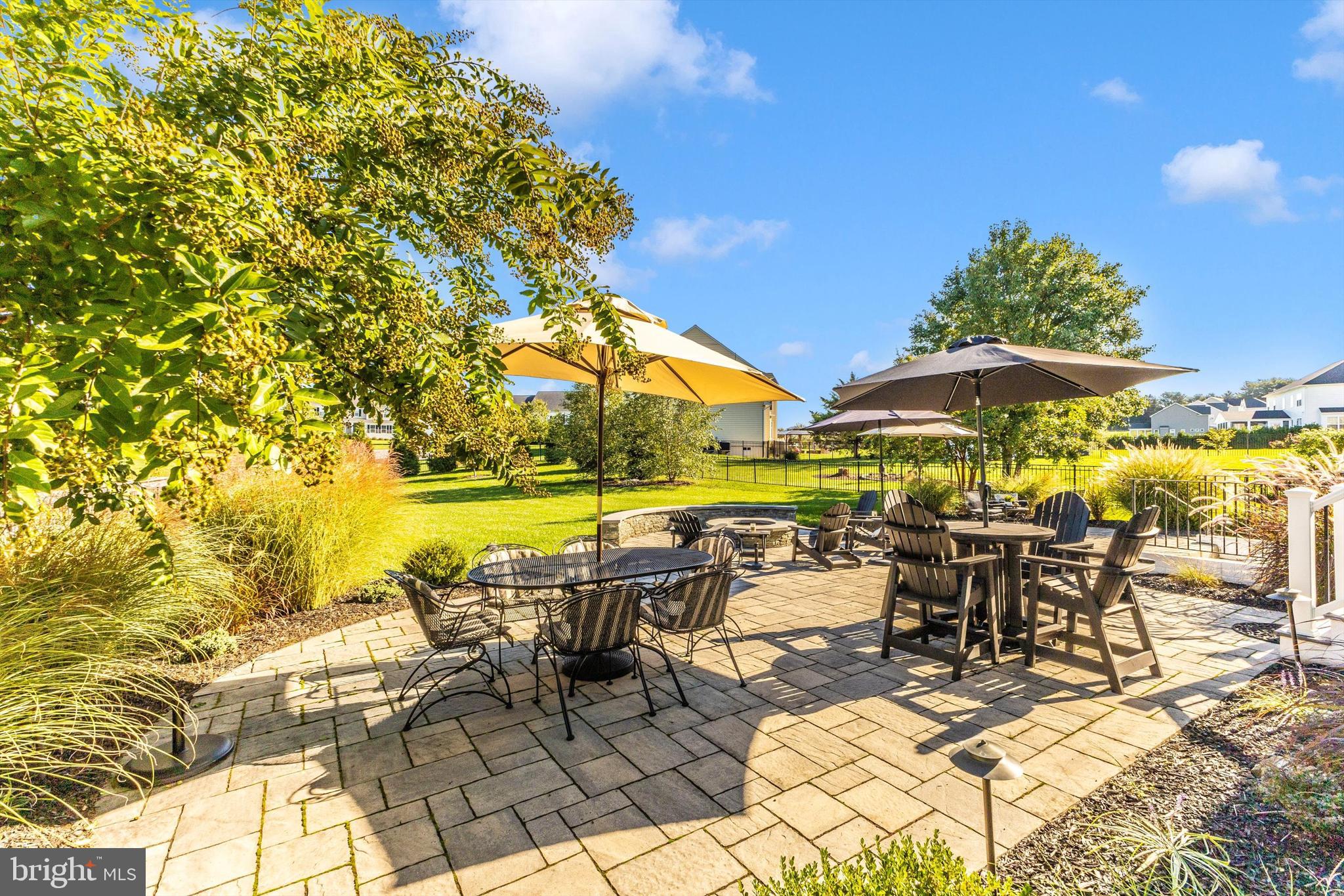 ROYAL OAKS - Residential