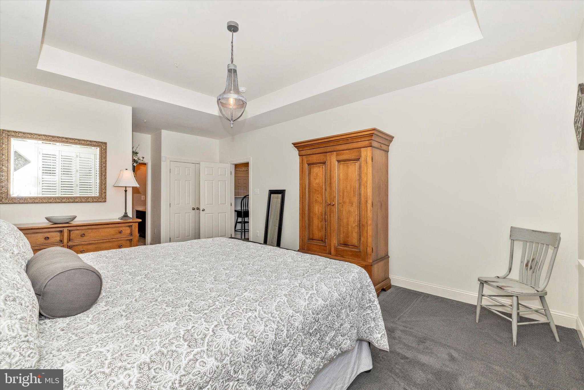 ROYAL OAKS - Residential