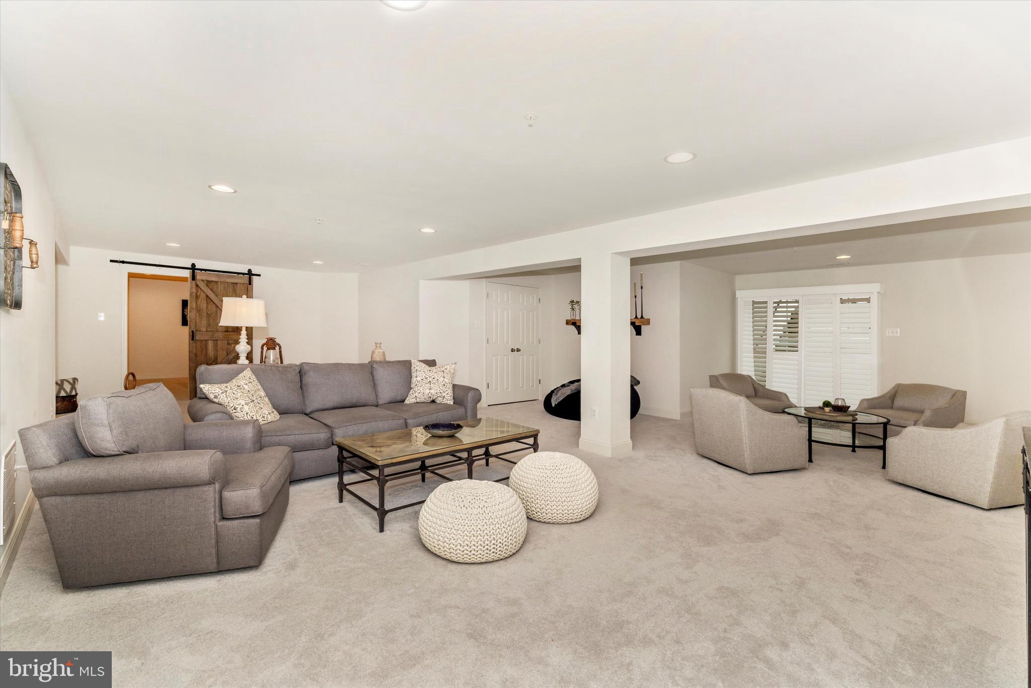 ROYAL OAKS - Residential