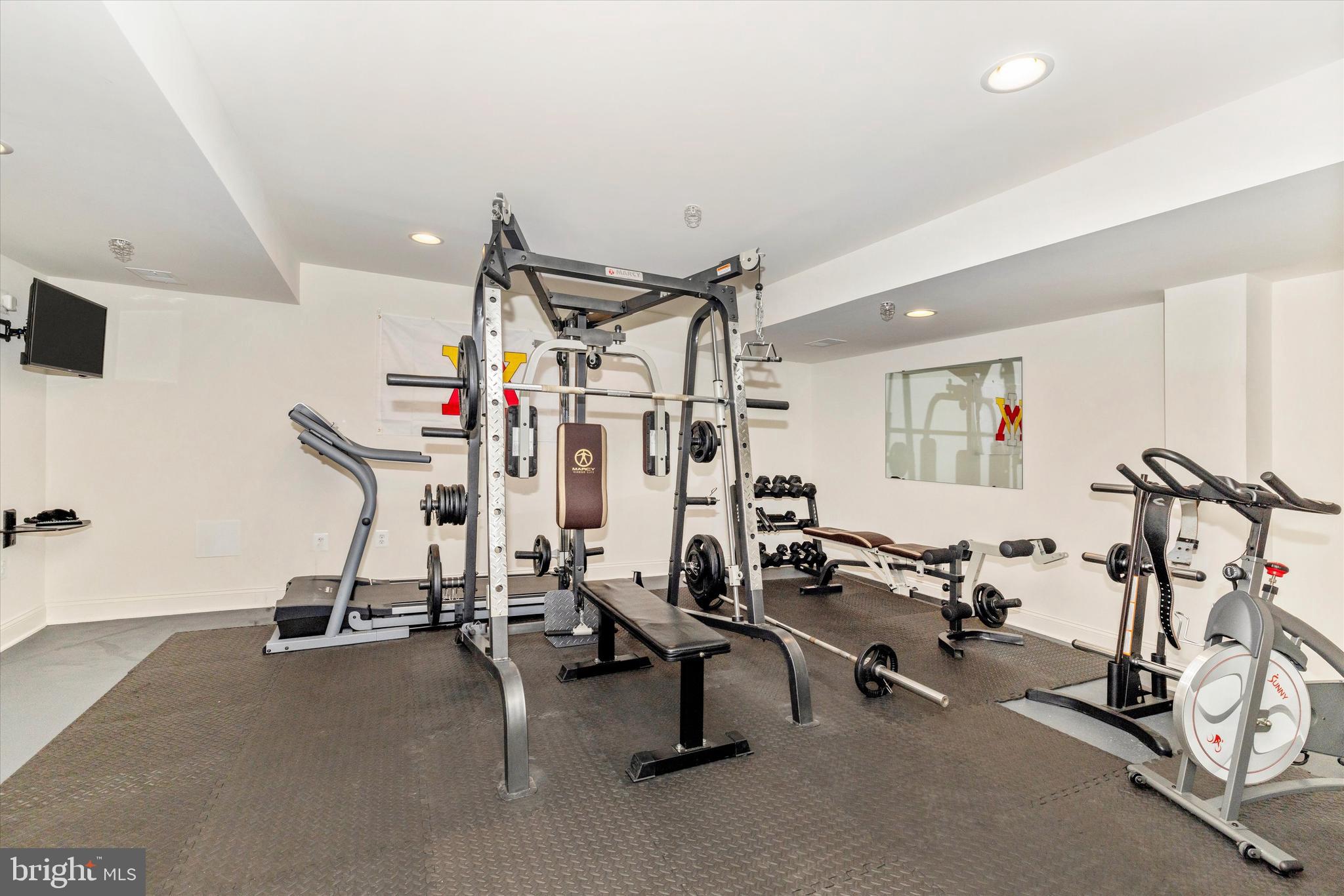 ROYAL OAKS - Residential