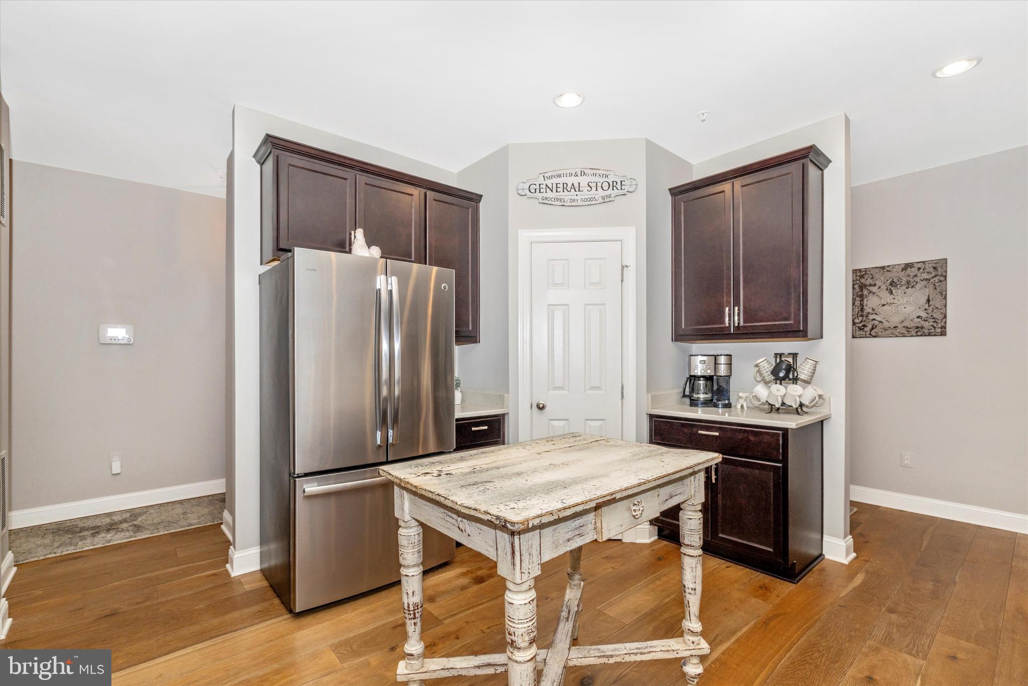 ROYAL OAKS - Residential