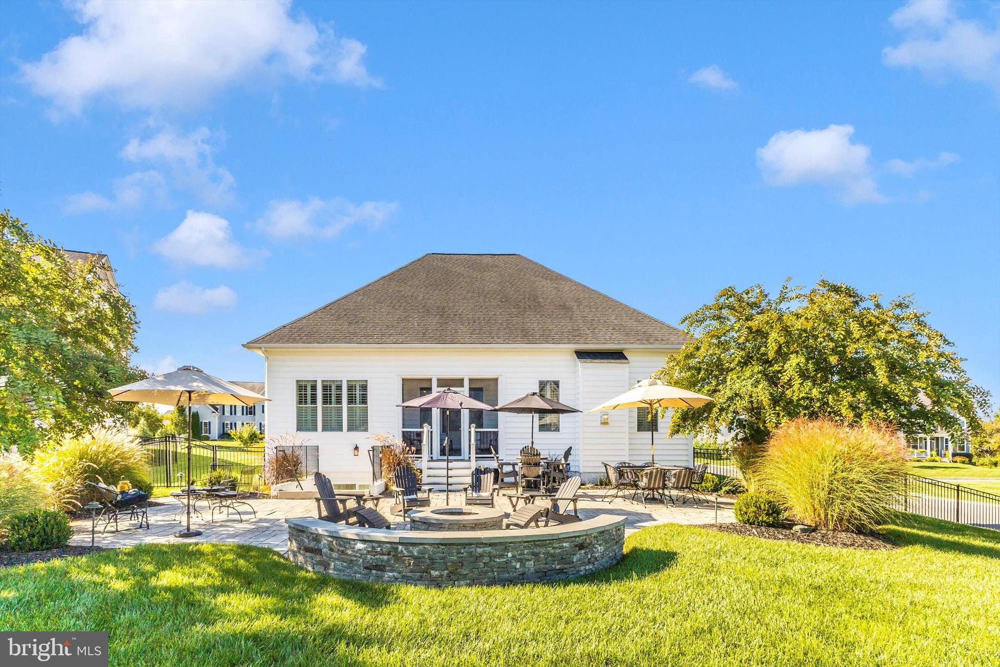 ROYAL OAKS - Residential