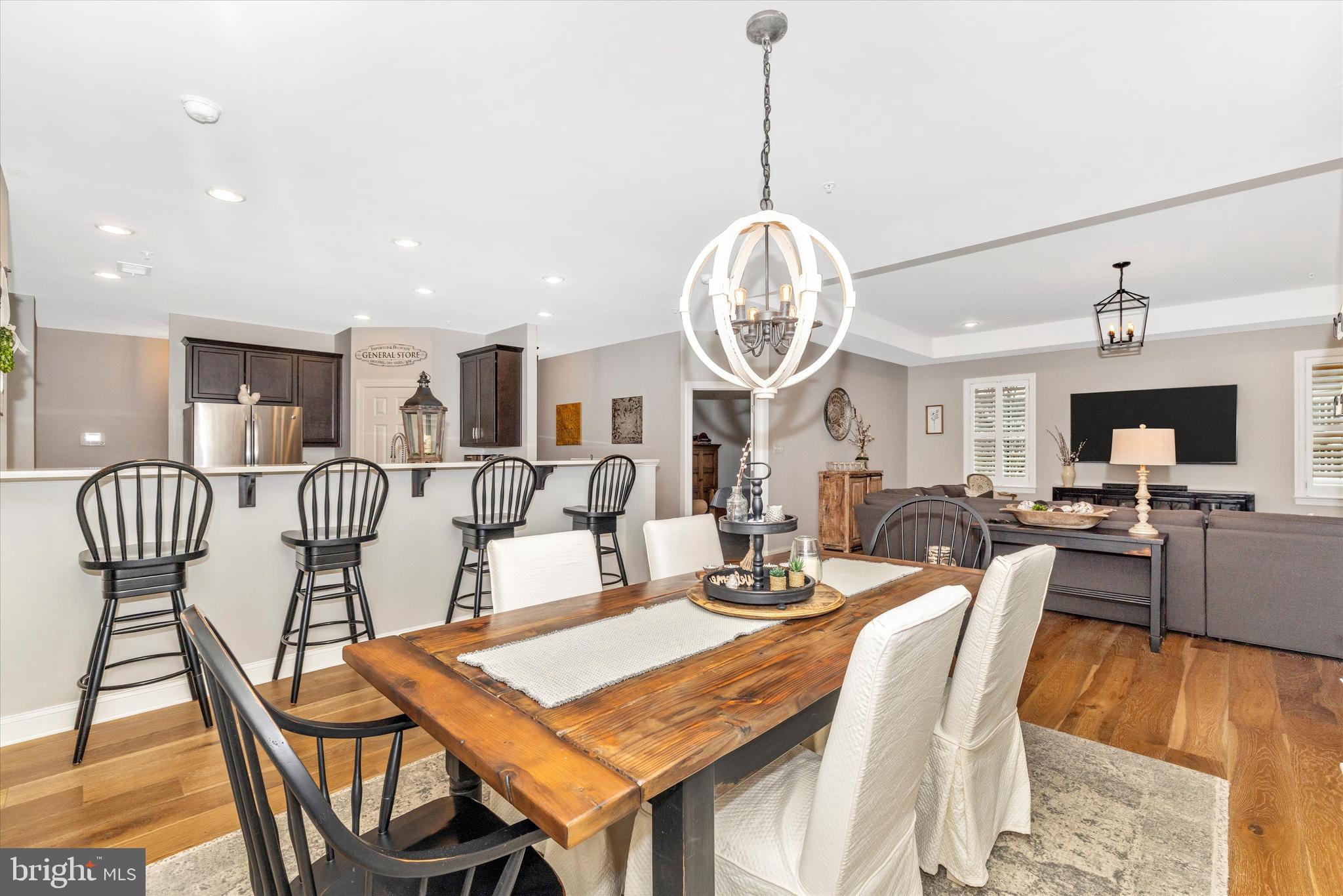 ROYAL OAKS - Residential