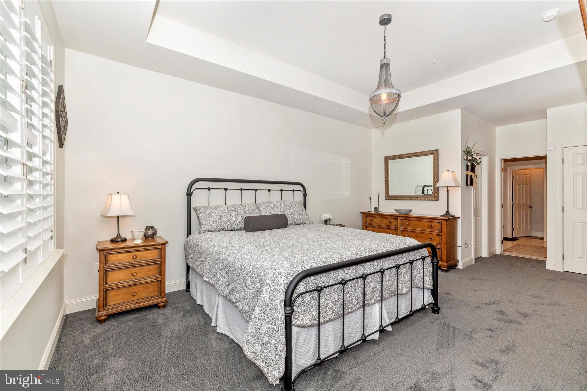 ROYAL OAKS - Residential