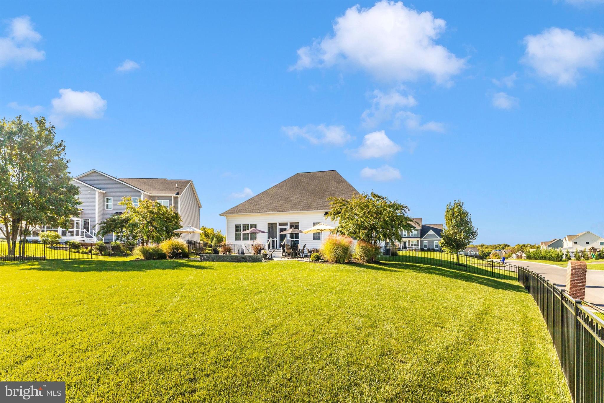 ROYAL OAKS - Residential