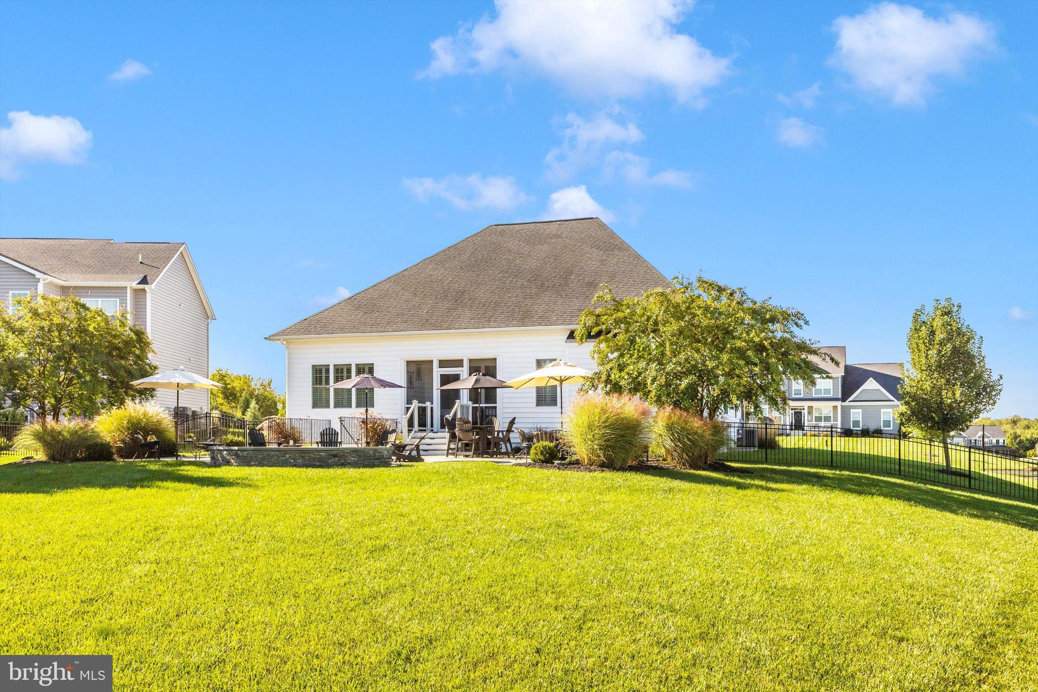 ROYAL OAKS - Residential