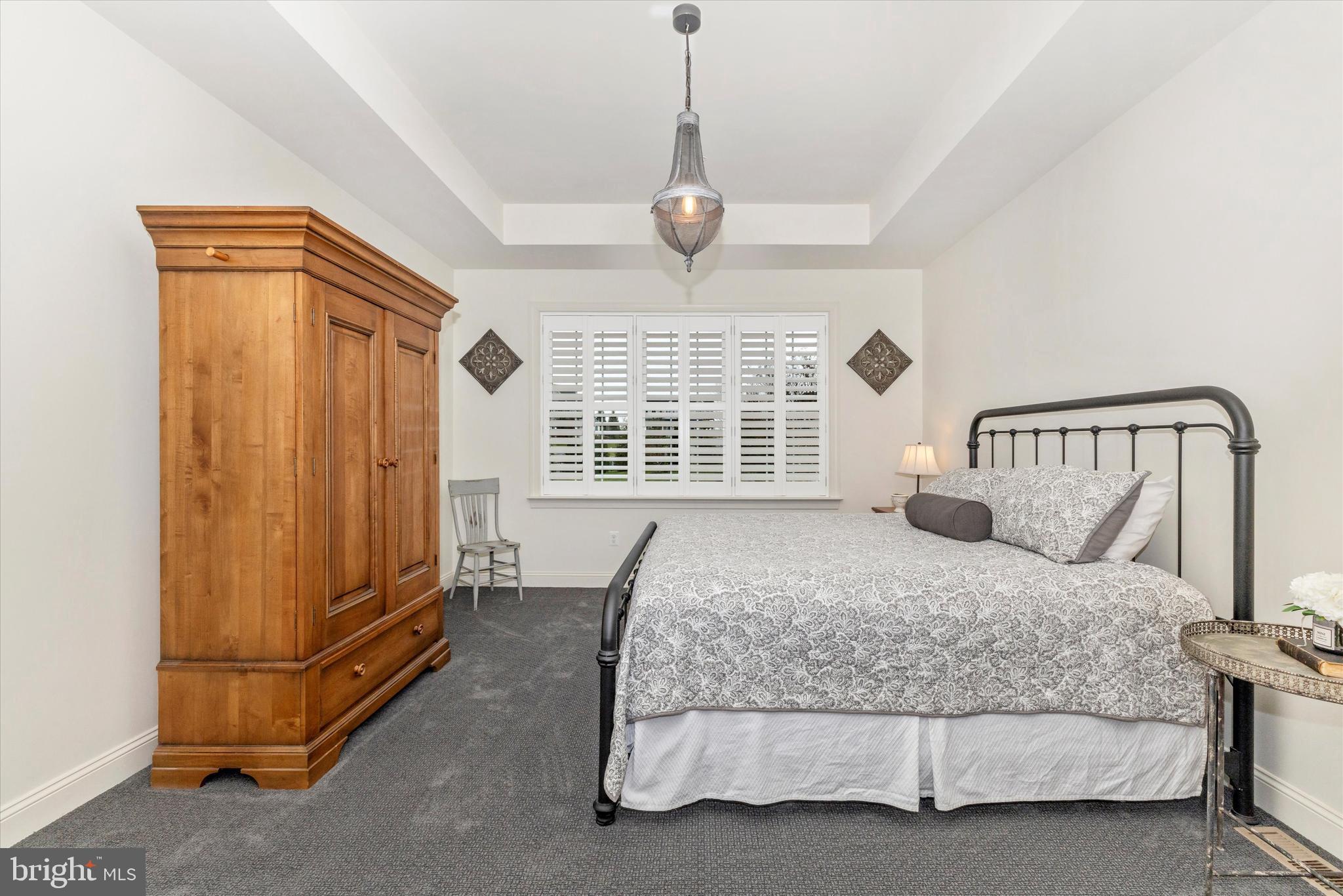 ROYAL OAKS - Residential