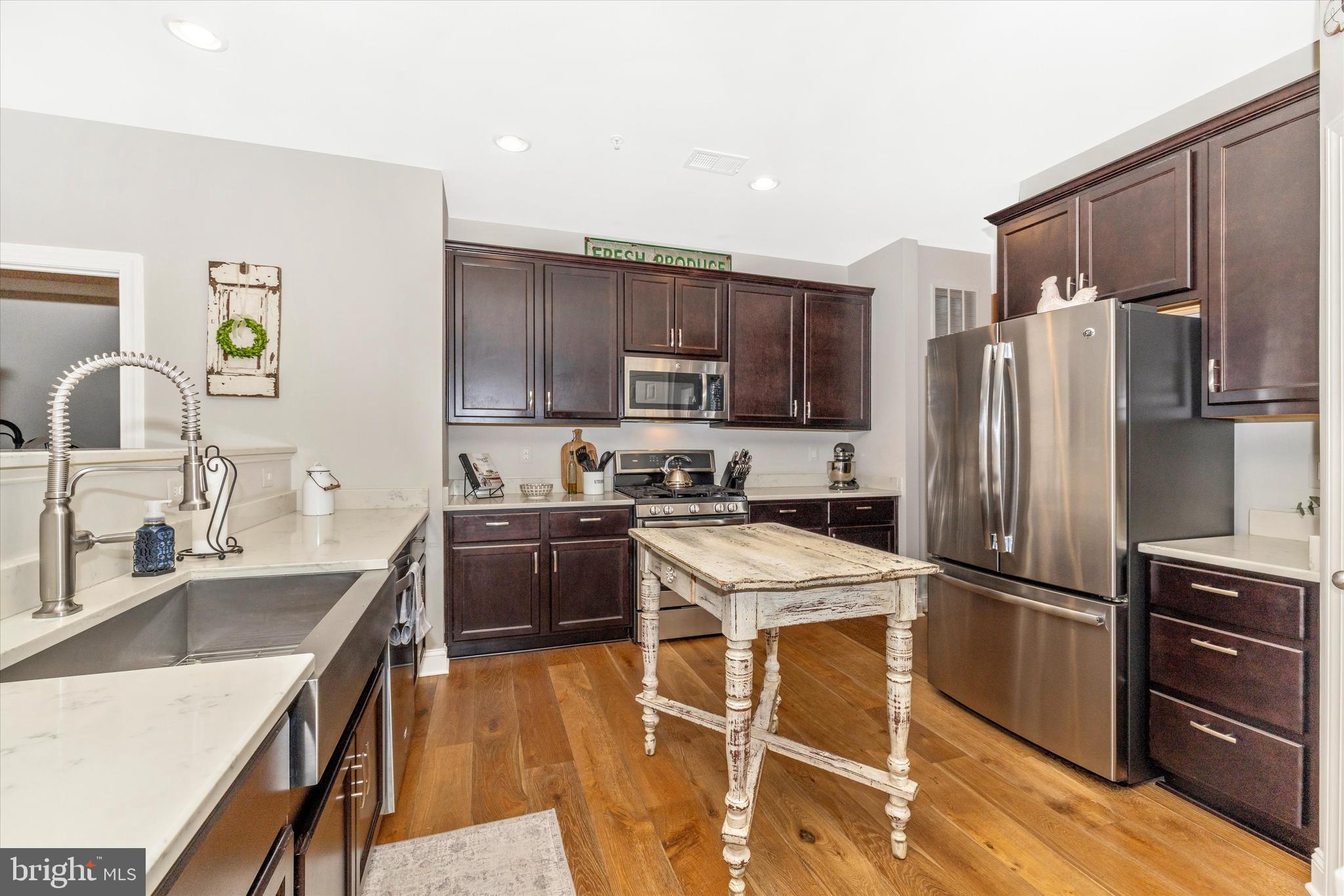 ROYAL OAKS - Residential