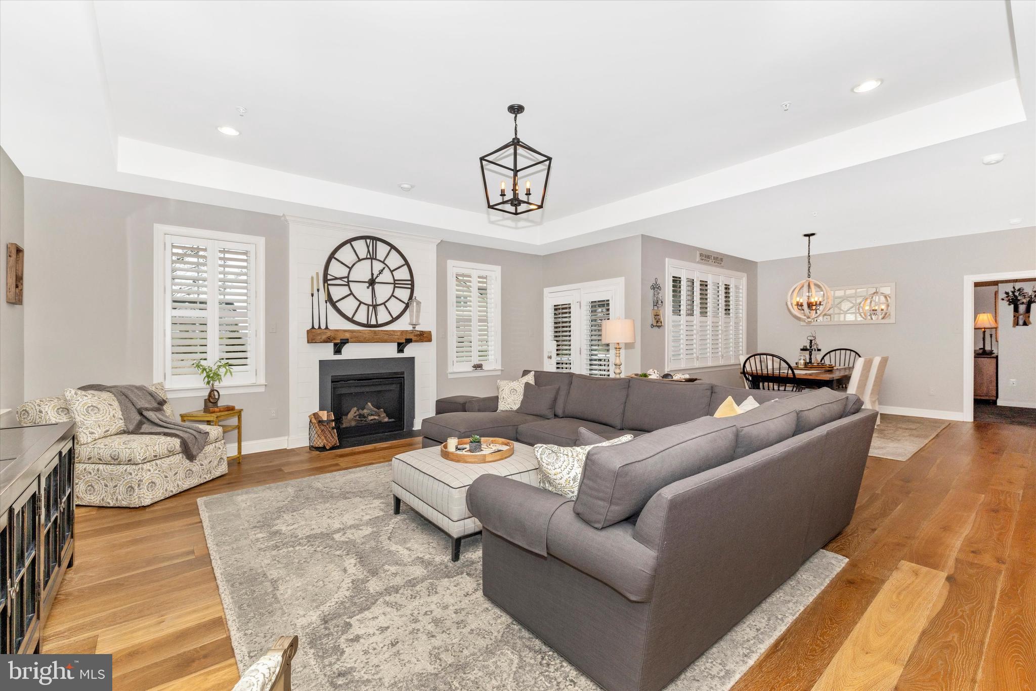 ROYAL OAKS - Residential