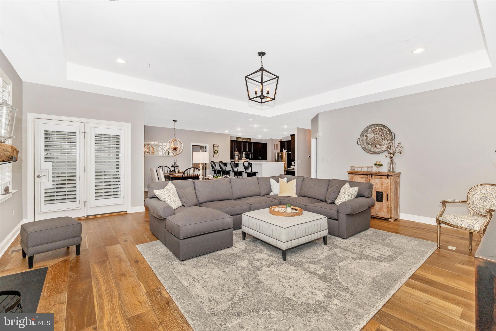 ROYAL OAKS - Residential