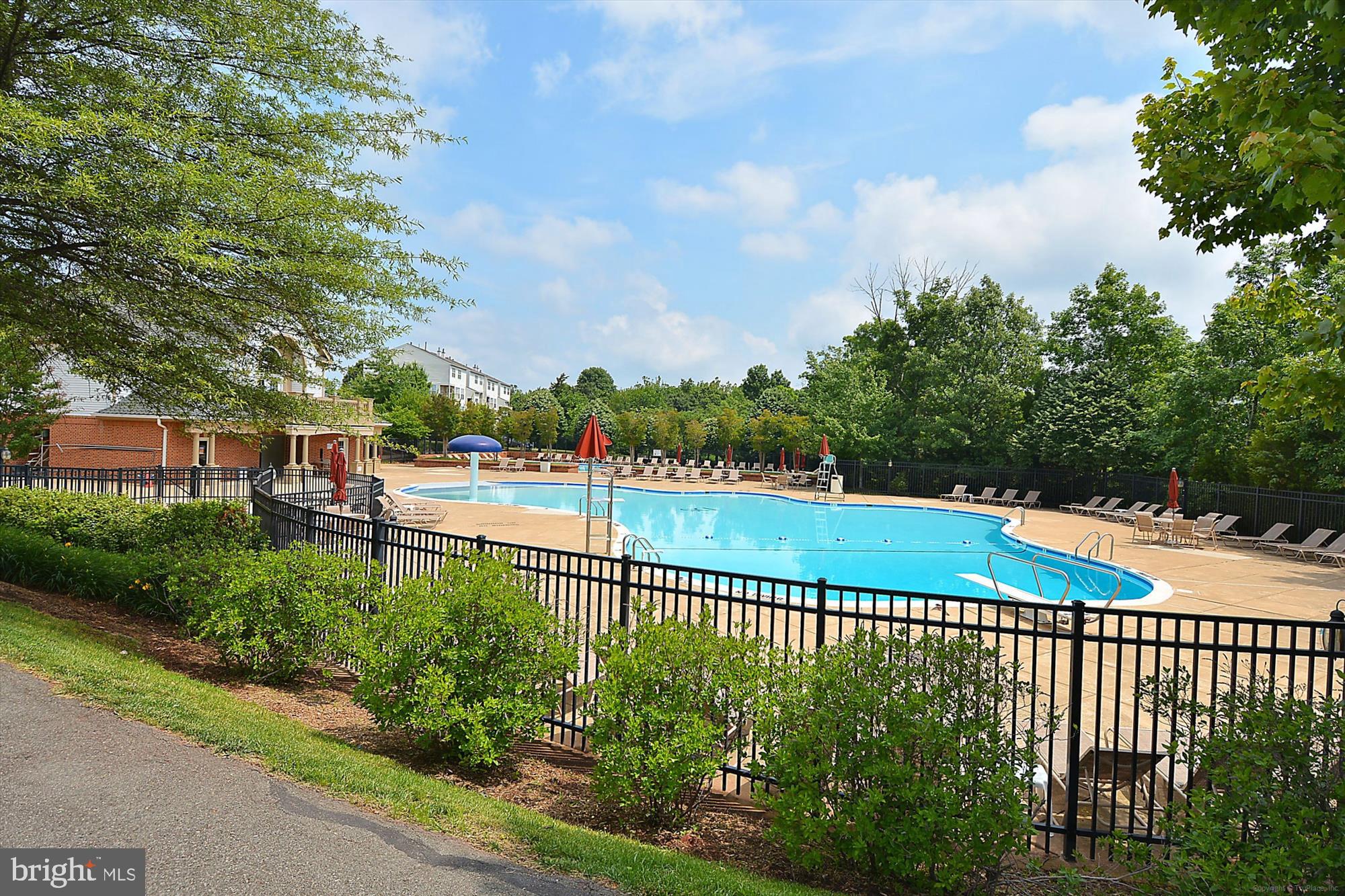 DOMINION STATION - Residential