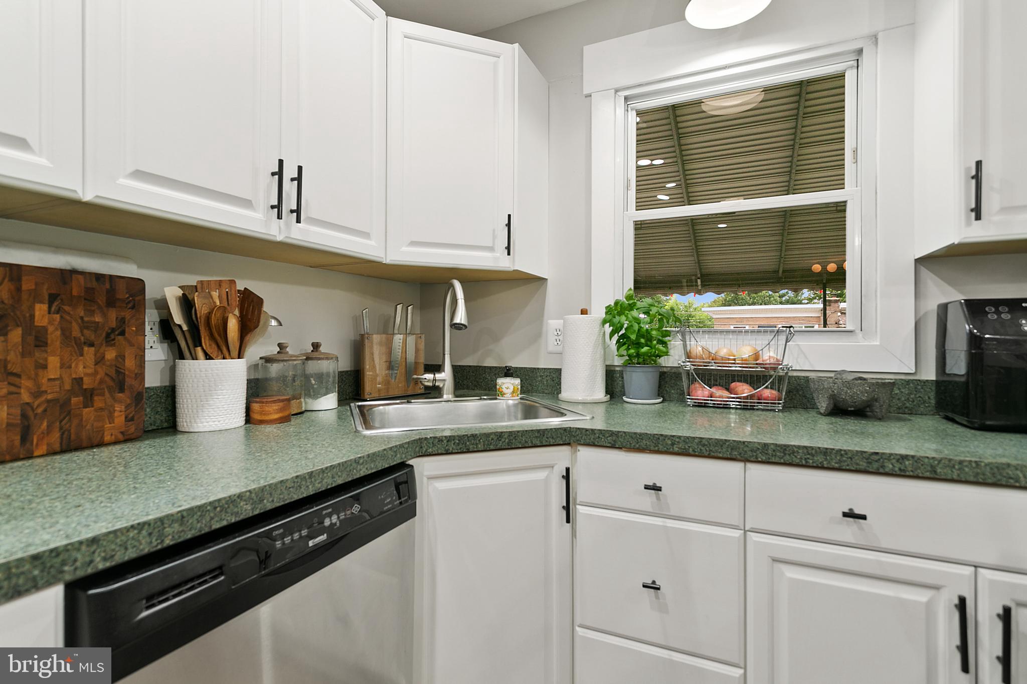 LEEDOM ESTS - Residential