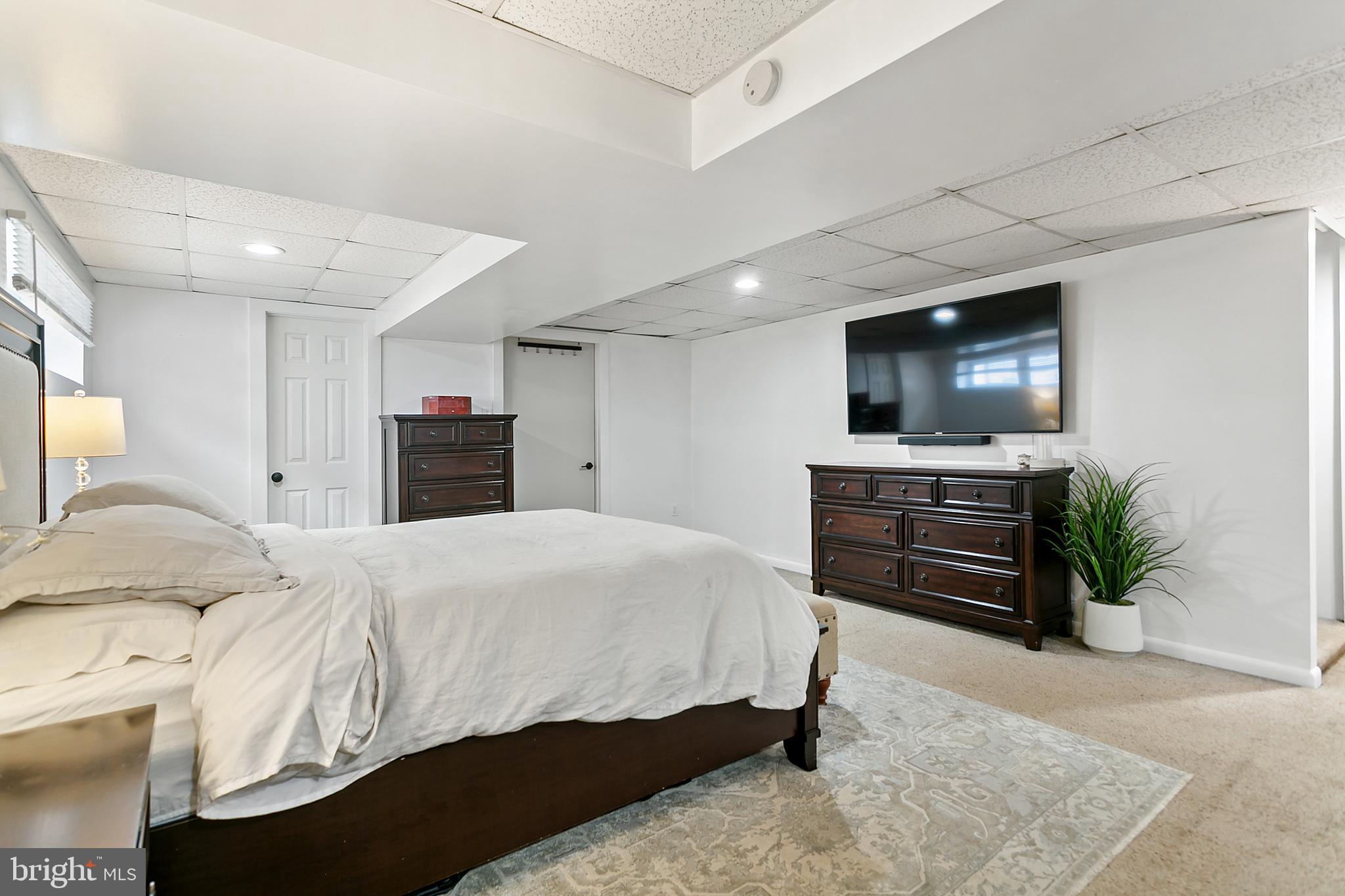 LEEDOM ESTS - Residential