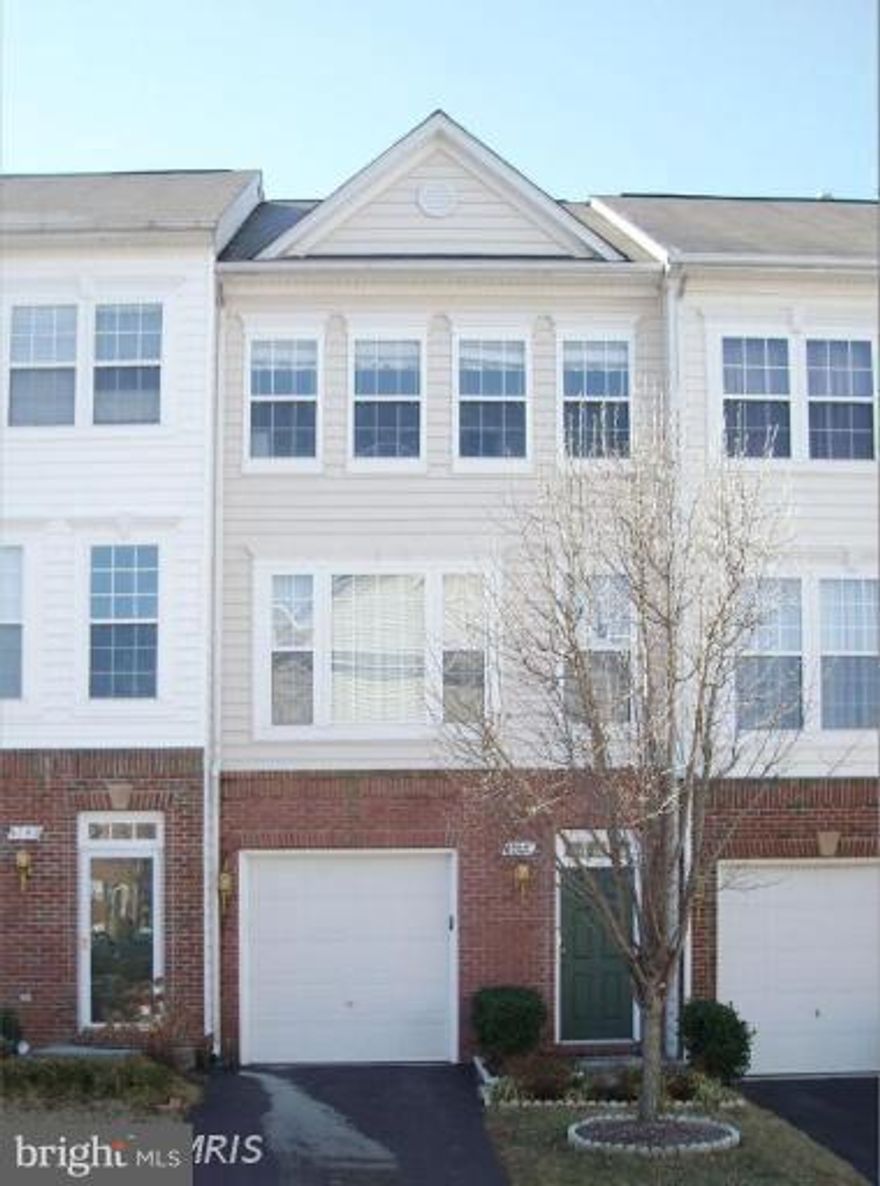 Charming 3BR/3.5BA/1Gar TH w/ 3-lvl bump-outs. Bright & quiet. Backs to common area & trees. Gleaming hdwd flrs on main lvl. Tiles in all baths. Trex deck & fenced yard. Laundry on BR lvl. 9ft ceilings. Crown moldings. Master bath w/ dual vanity, sep tub & shower. Close to I66, Rt 29 & 50, shopping & restaurants. Community pool & more. Tenant is packing. Will be cleared & cleaned for your move.