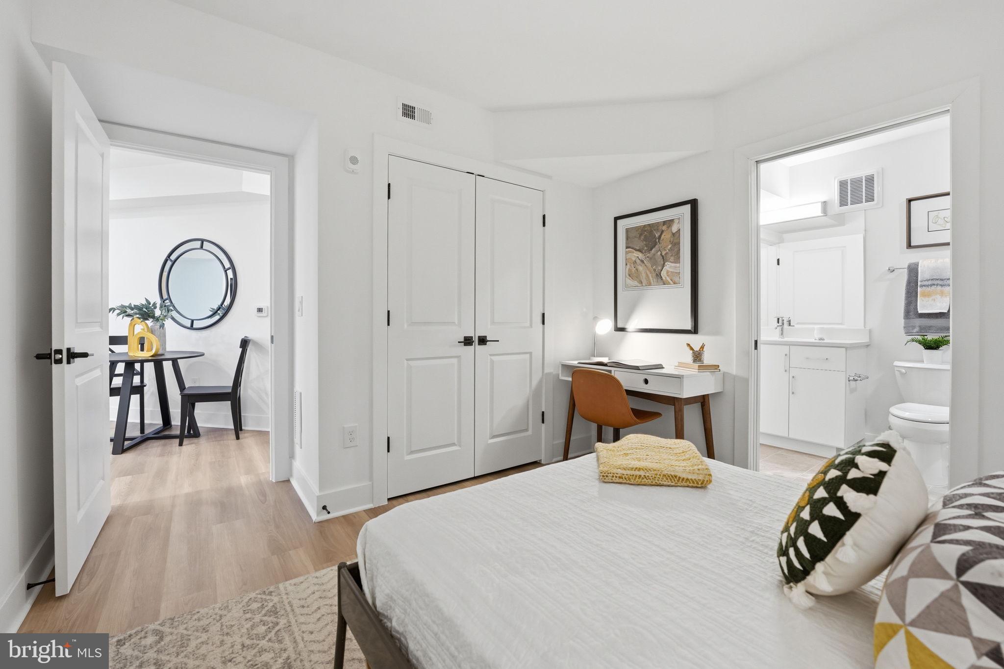 OLD TOWN ALEXANDRIA - Residential