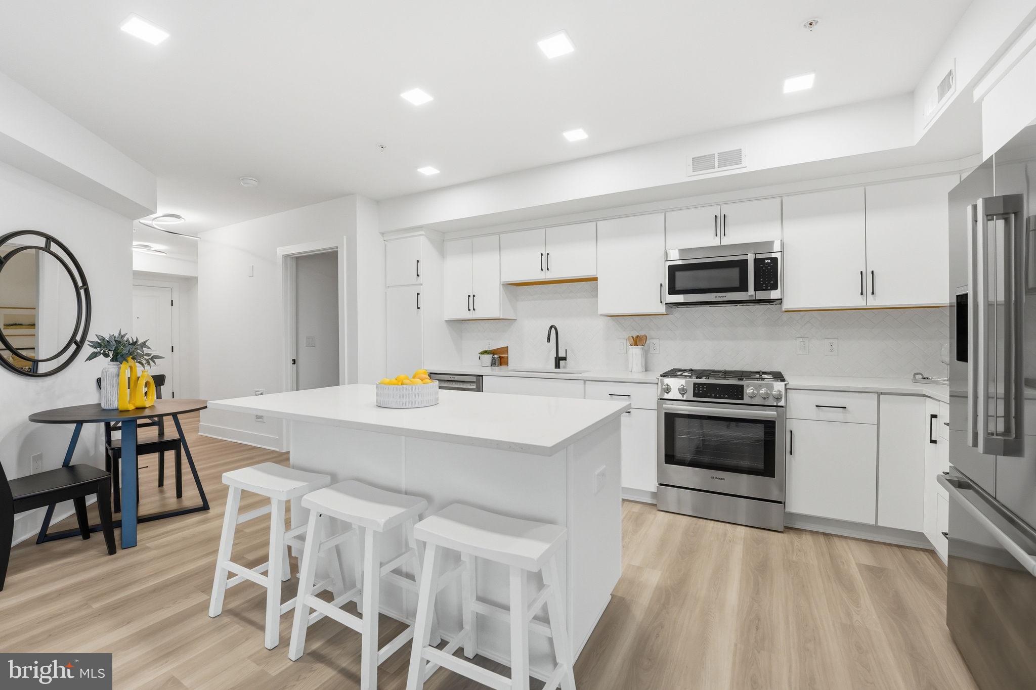 OLD TOWN ALEXANDRIA - Residential