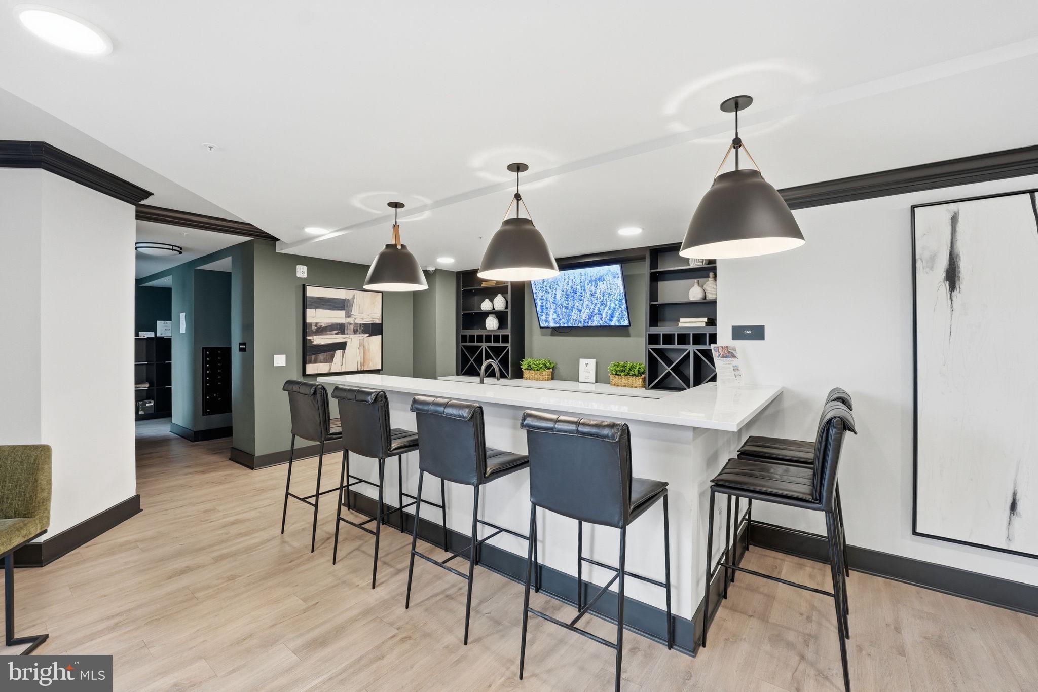 OLD TOWN ALEXANDRIA - Residential