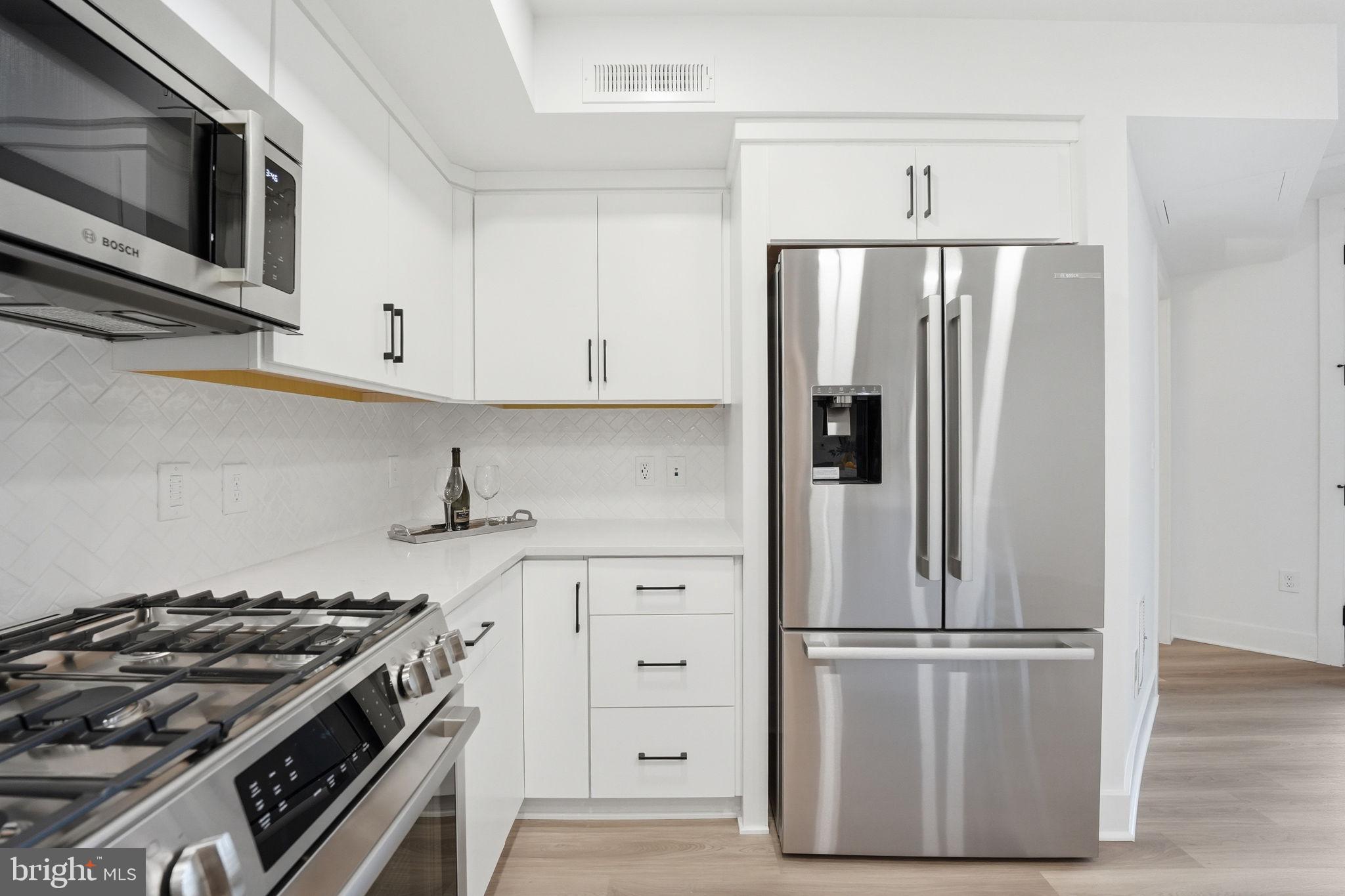 OLD TOWN ALEXANDRIA - Residential