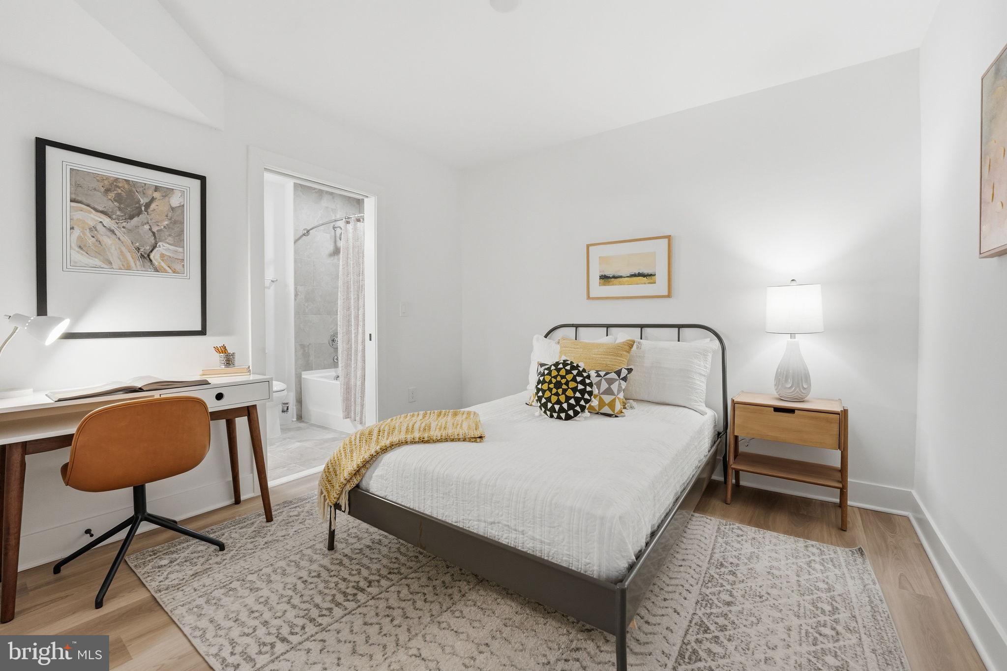 OLD TOWN ALEXANDRIA - Residential