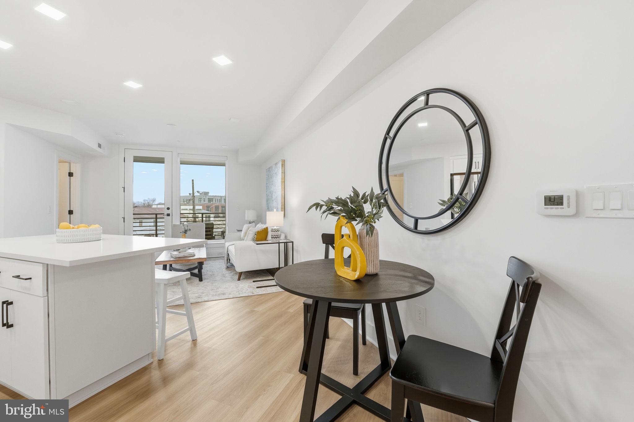 OLD TOWN ALEXANDRIA - Residential