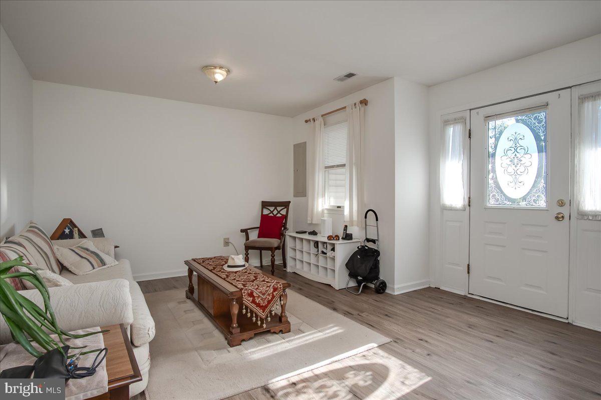 KENLY SQUARE - Residential