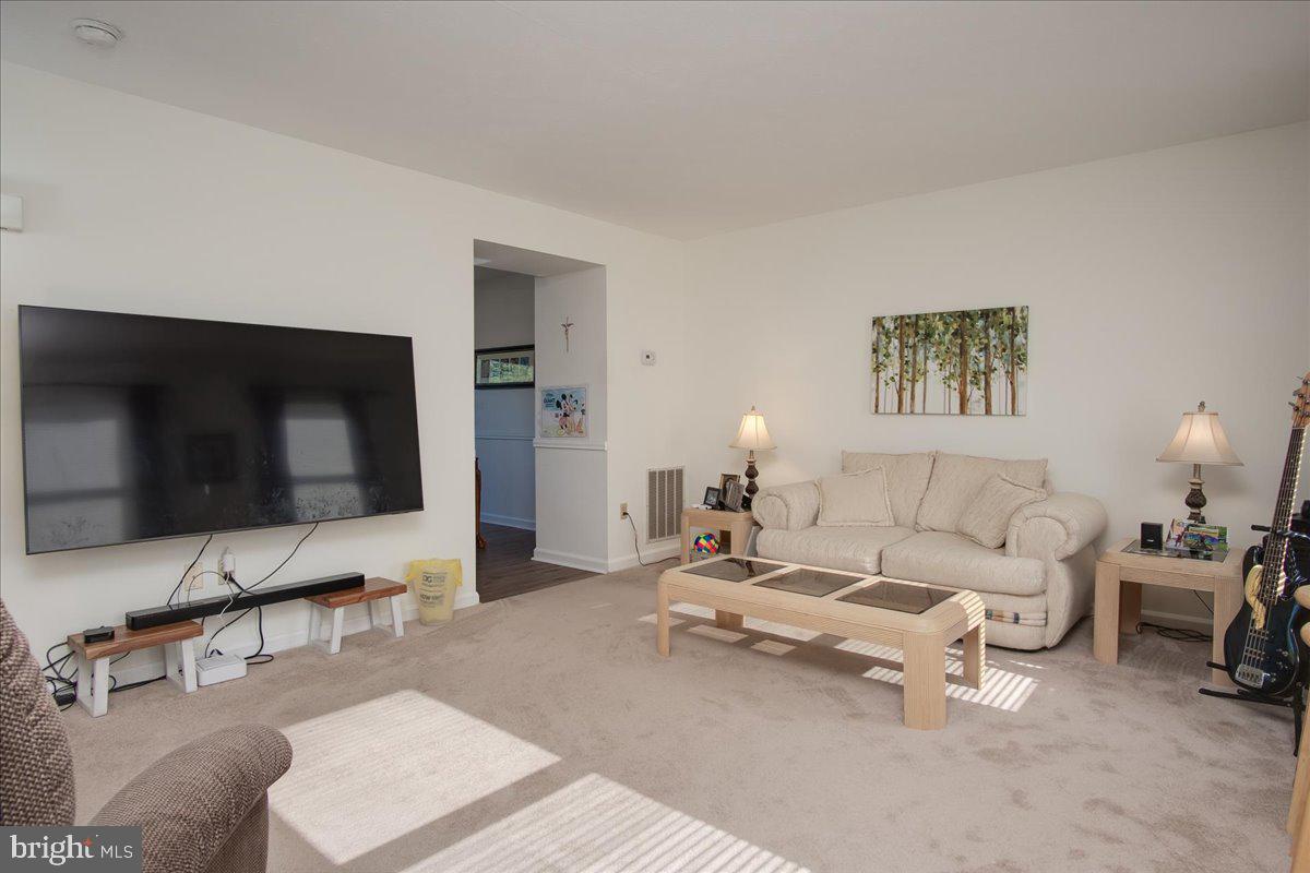 KENLY SQUARE - Residential