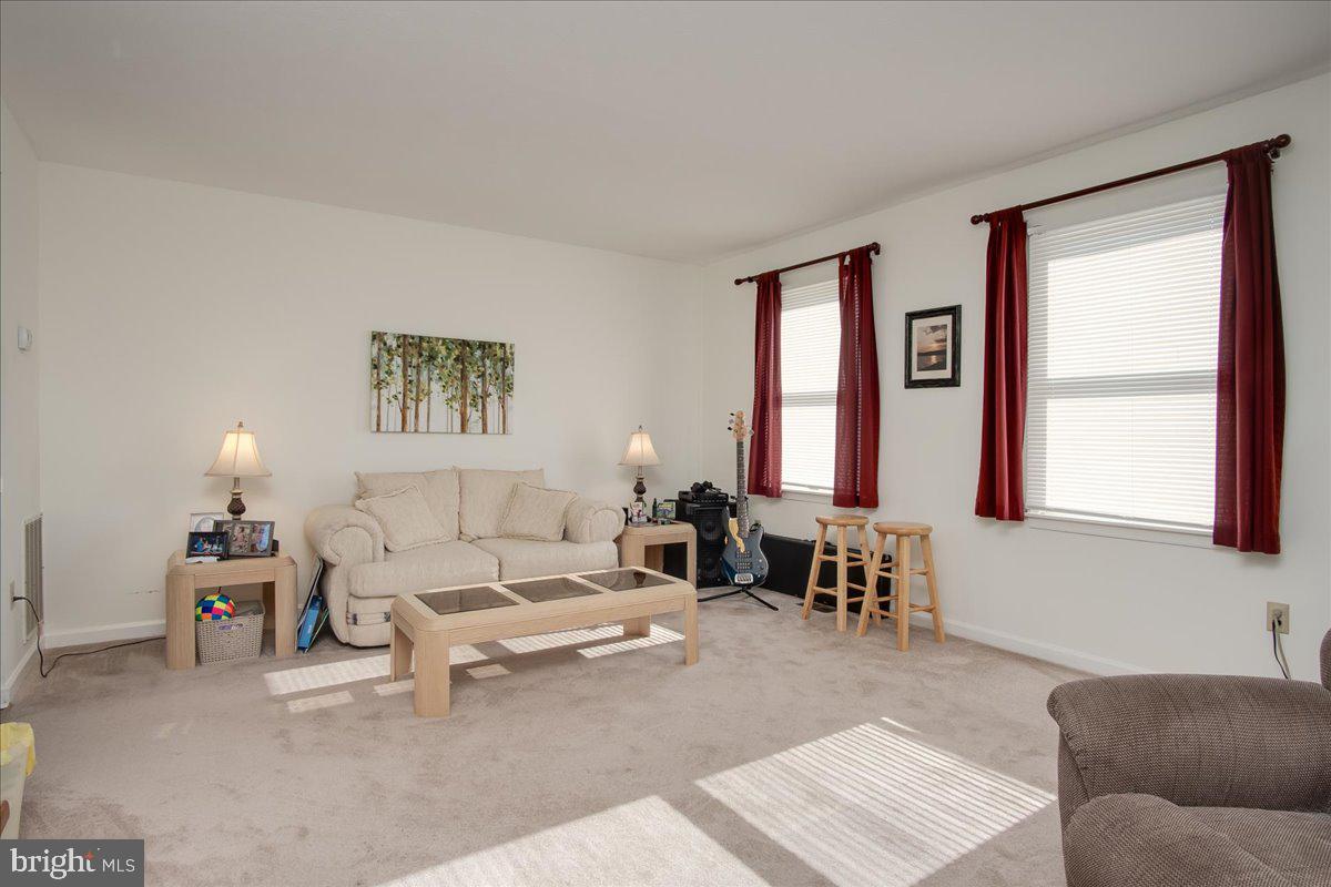 KENLY SQUARE - Residential