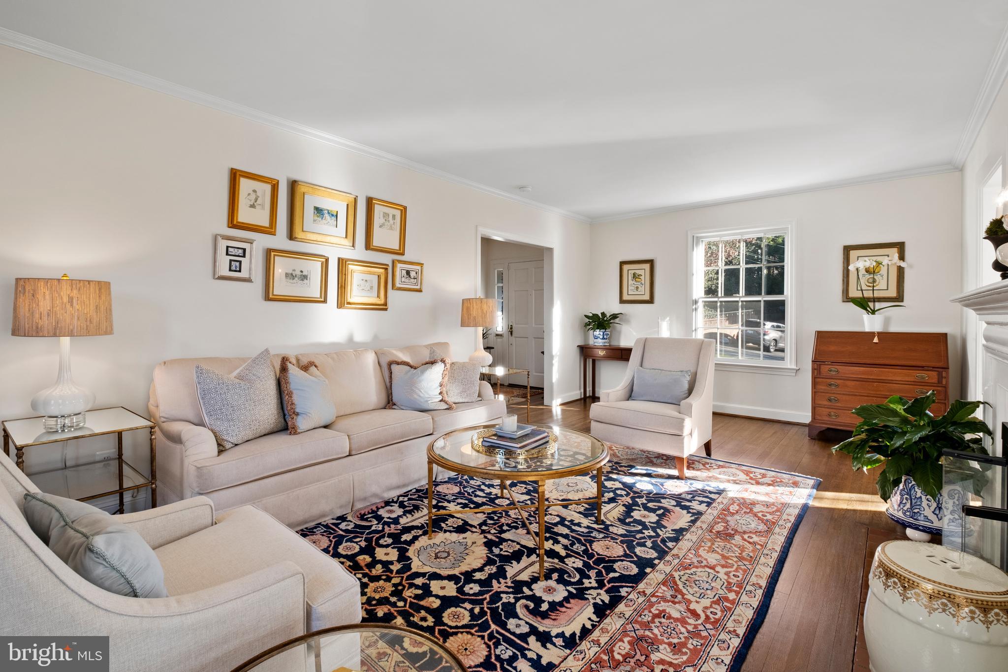 COUNTRY CLUB HILLS - Residential