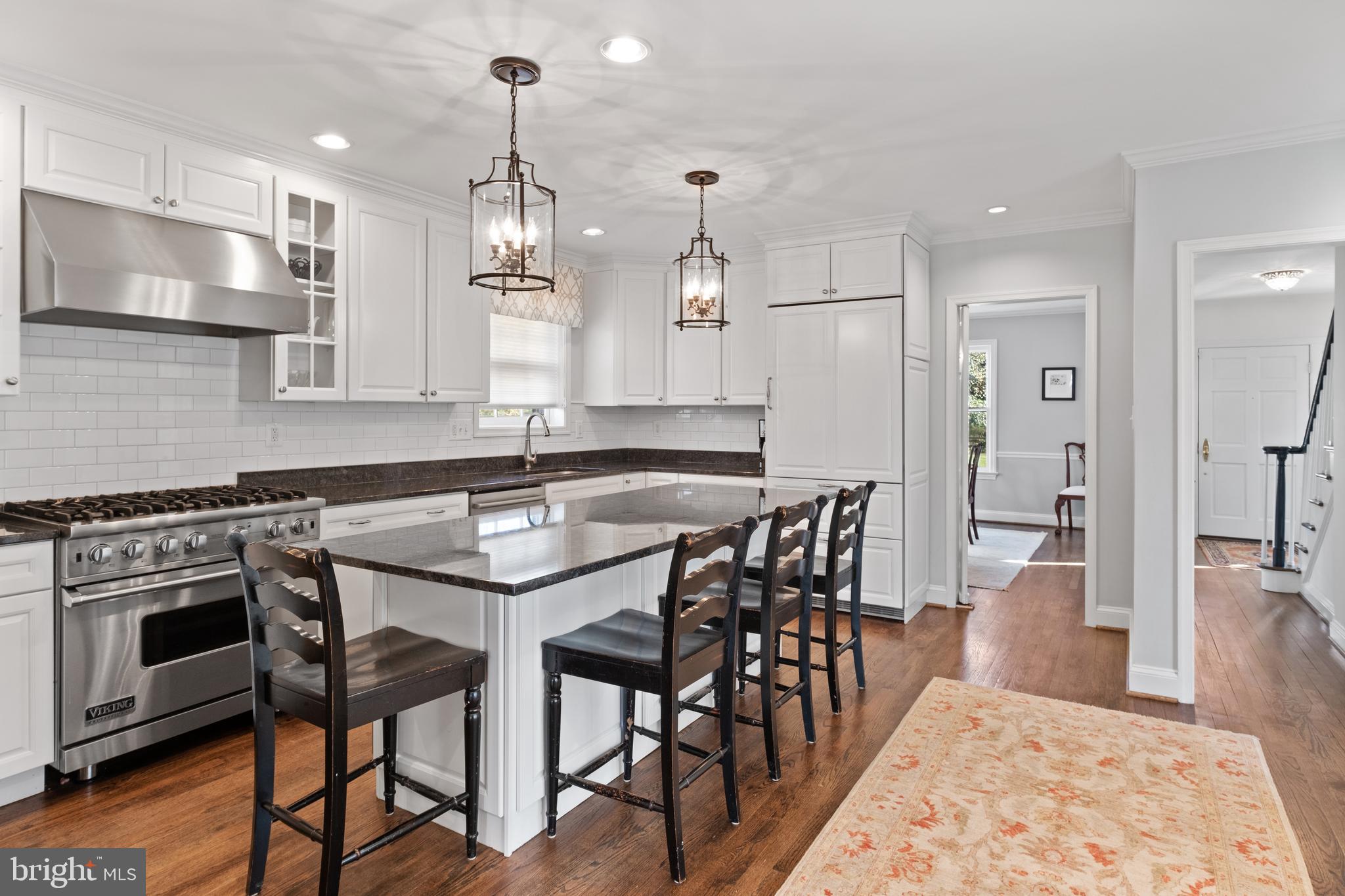 COUNTRY CLUB HILLS - Residential