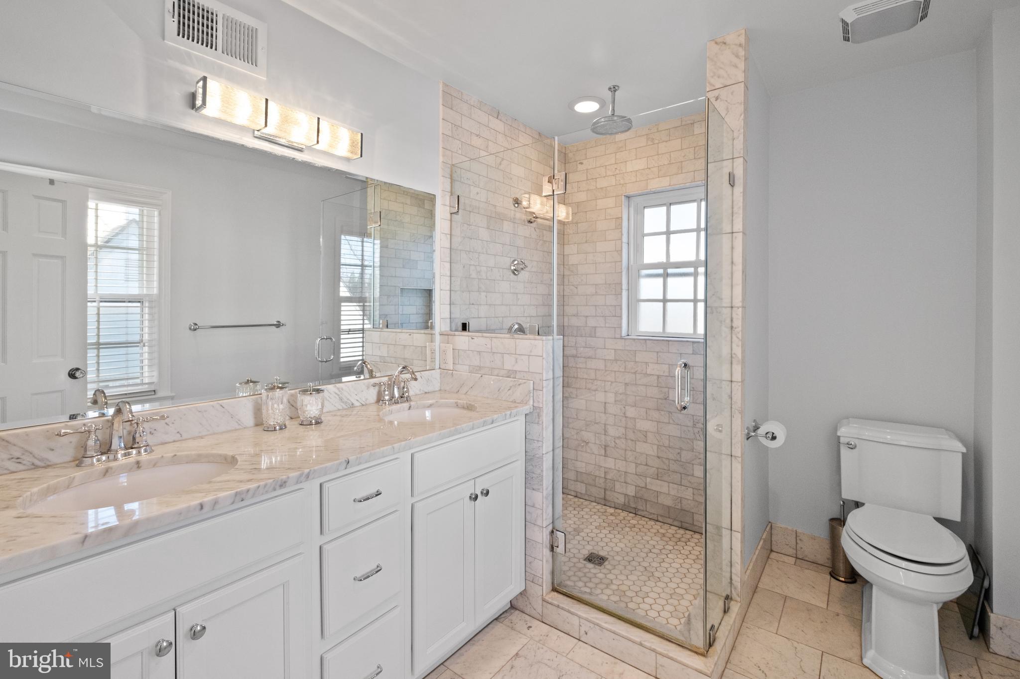 COUNTRY CLUB HILLS - Residential